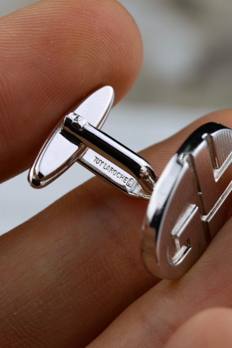 Guy Laroche – stalowe spinki do mankietów z monogramem „GL” (SP004)