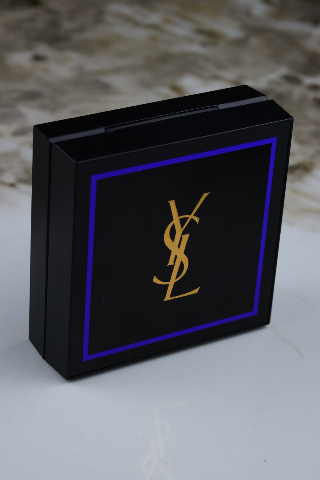 Yves Saint Laurent – zestaw spinki do mankietów, pozłacane z tygrysim okiem (S23)