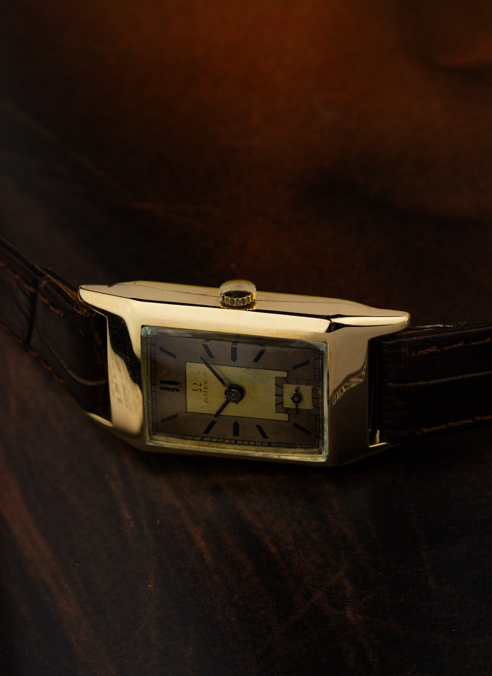 1940s 14K Omega Tank Art Deco Dial Serviced Box