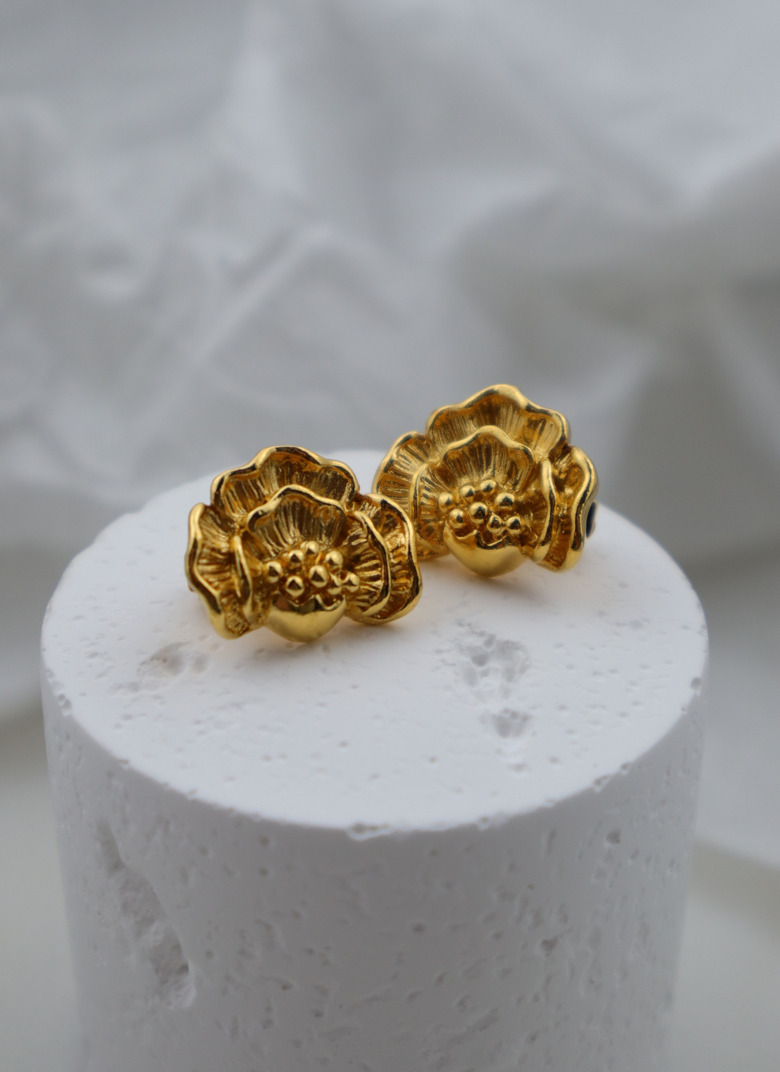 Lanvin - pozłacane delikatne kwiatki