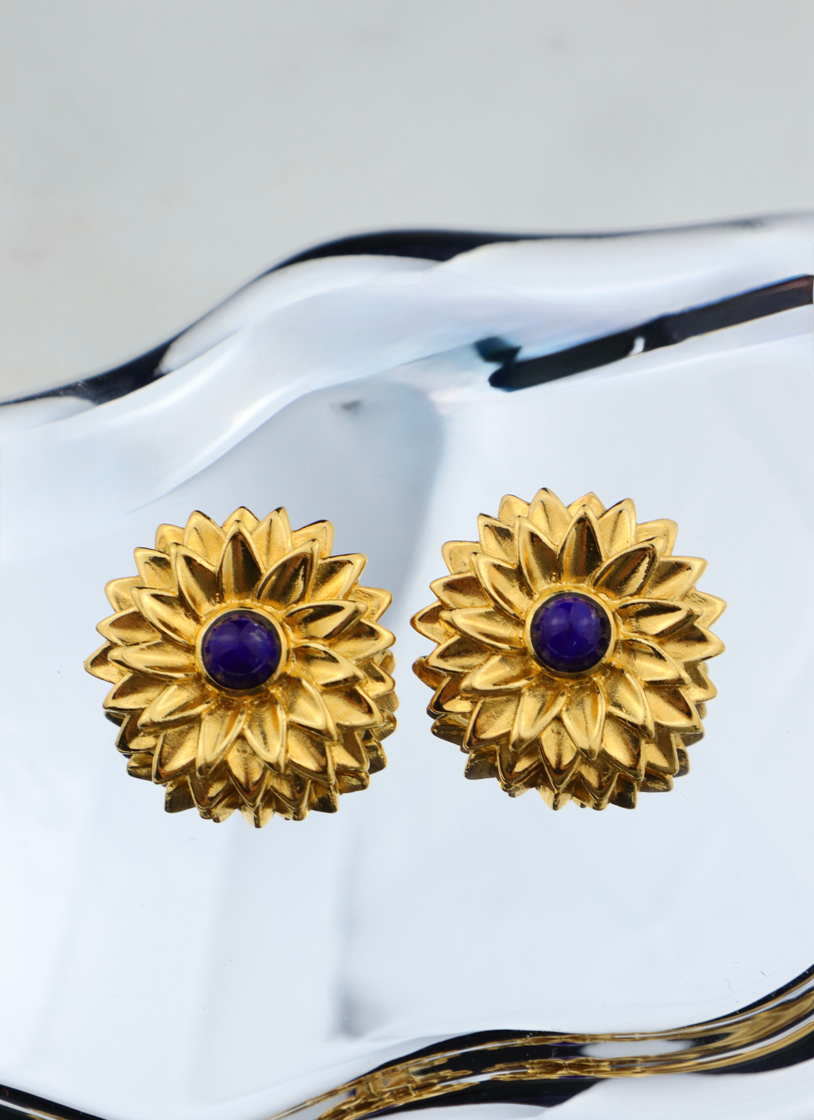 Lanvin - klipsy okazałe kwiaty