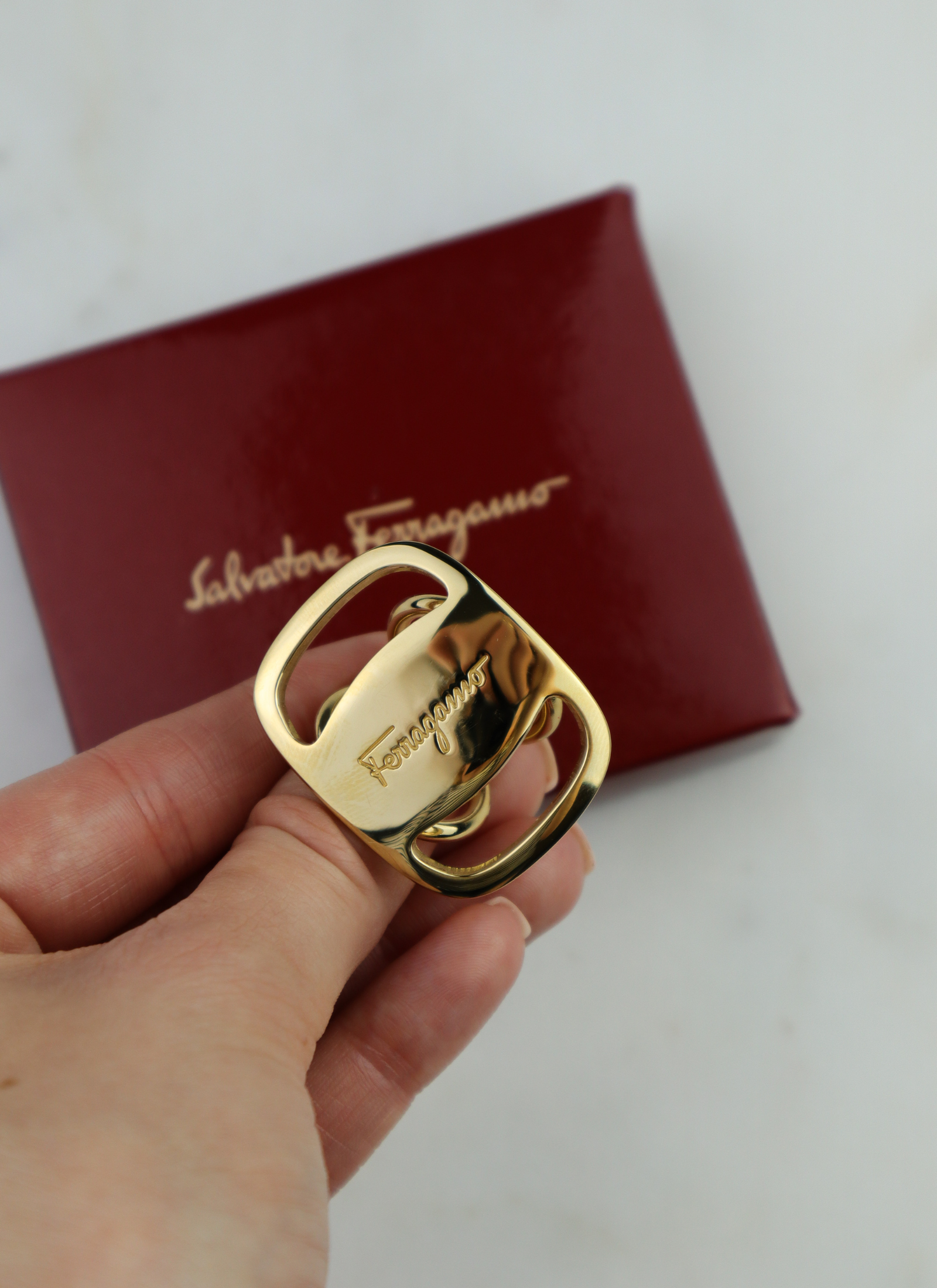 Salvatore Ferragamo - pierścień do apaszki set z pudełkiem