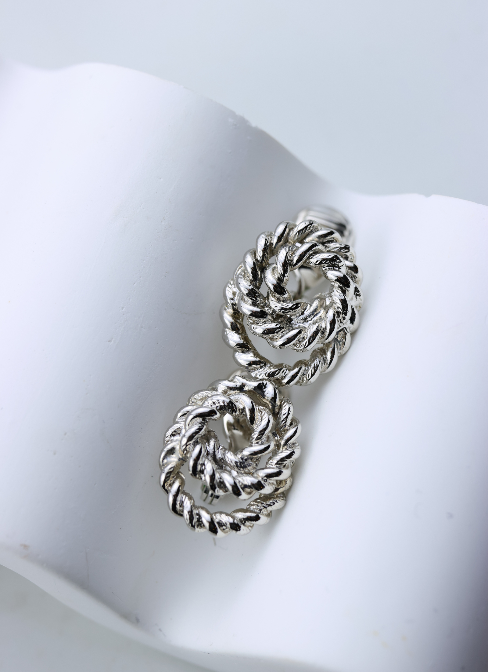 Monet – klipsy „Srebrna Plecionka”