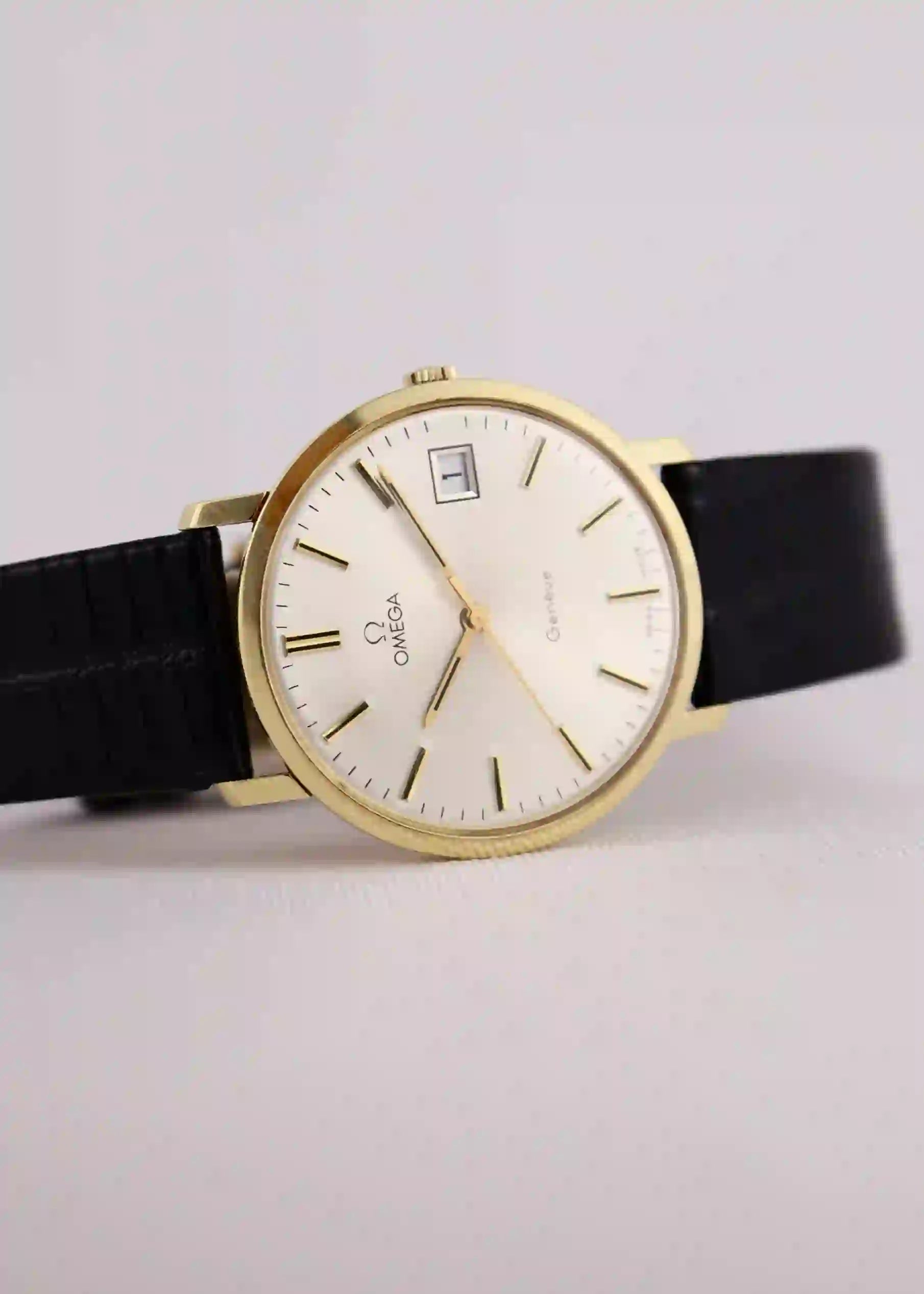 1974 14K Omega Geneve 132.9051 cal. 1030