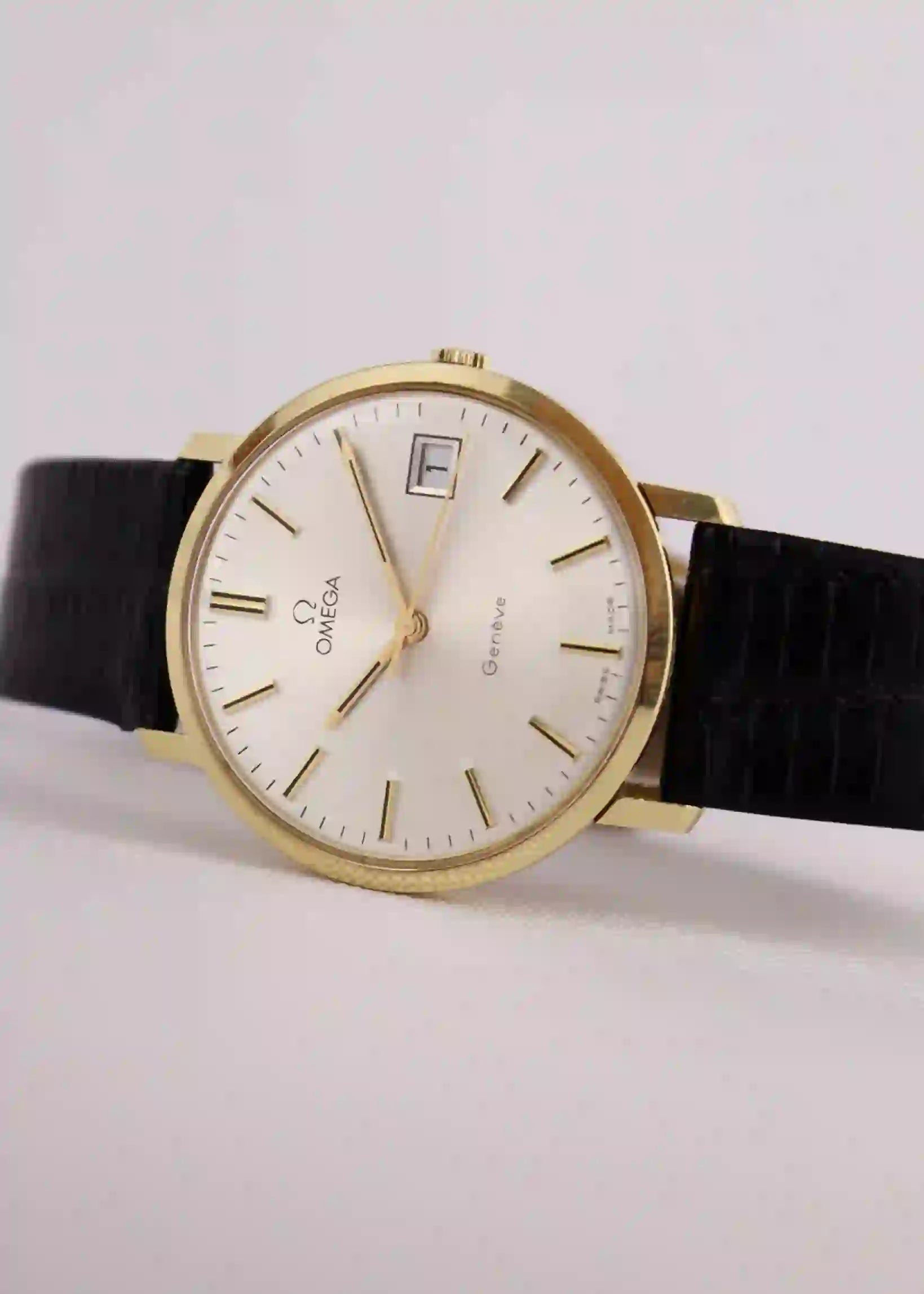 1974 14K Omega Geneve 132.9051 cal. 1030