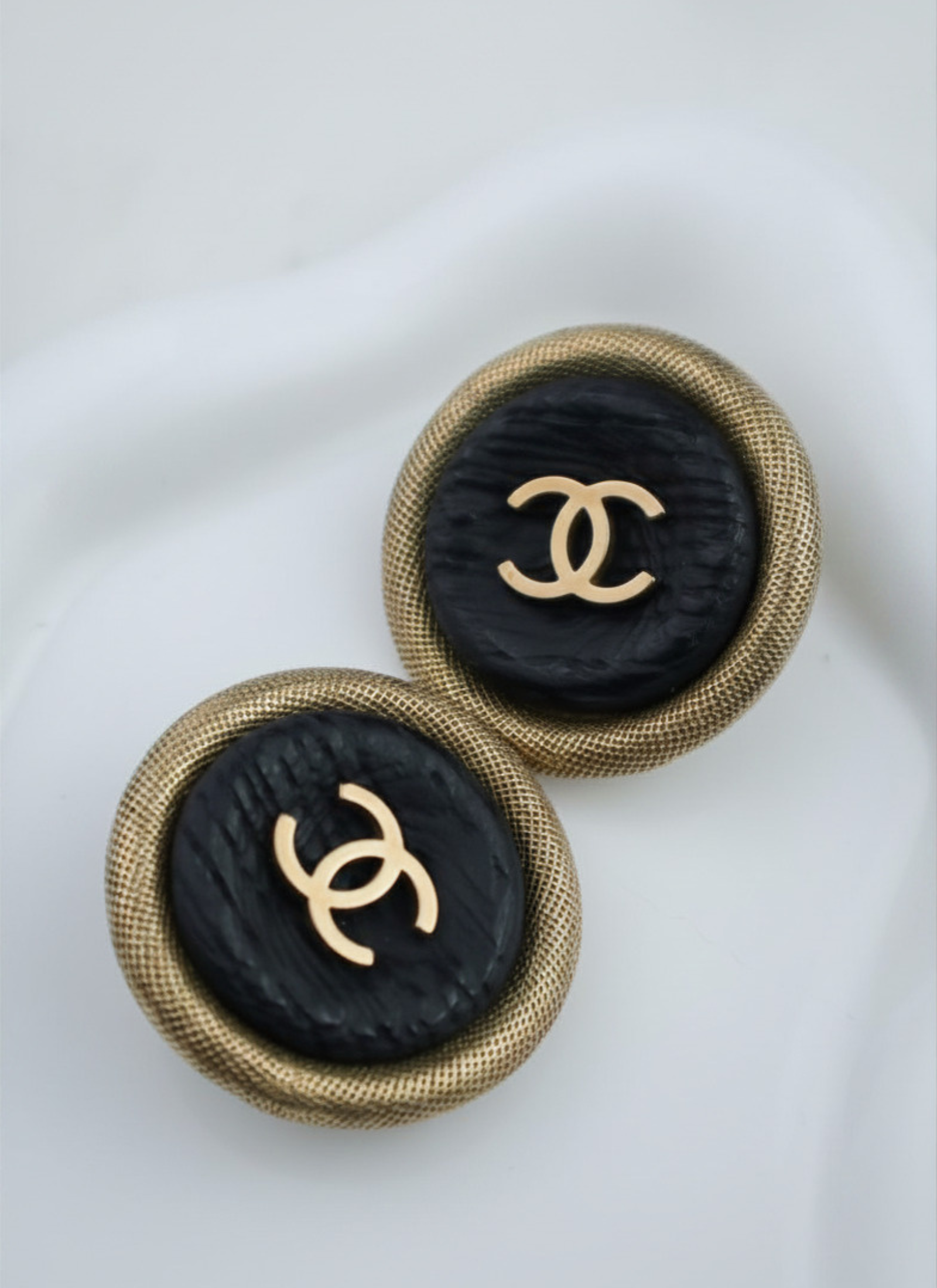Chanel - vintage klipsy czarno złote jesień 1994 r.