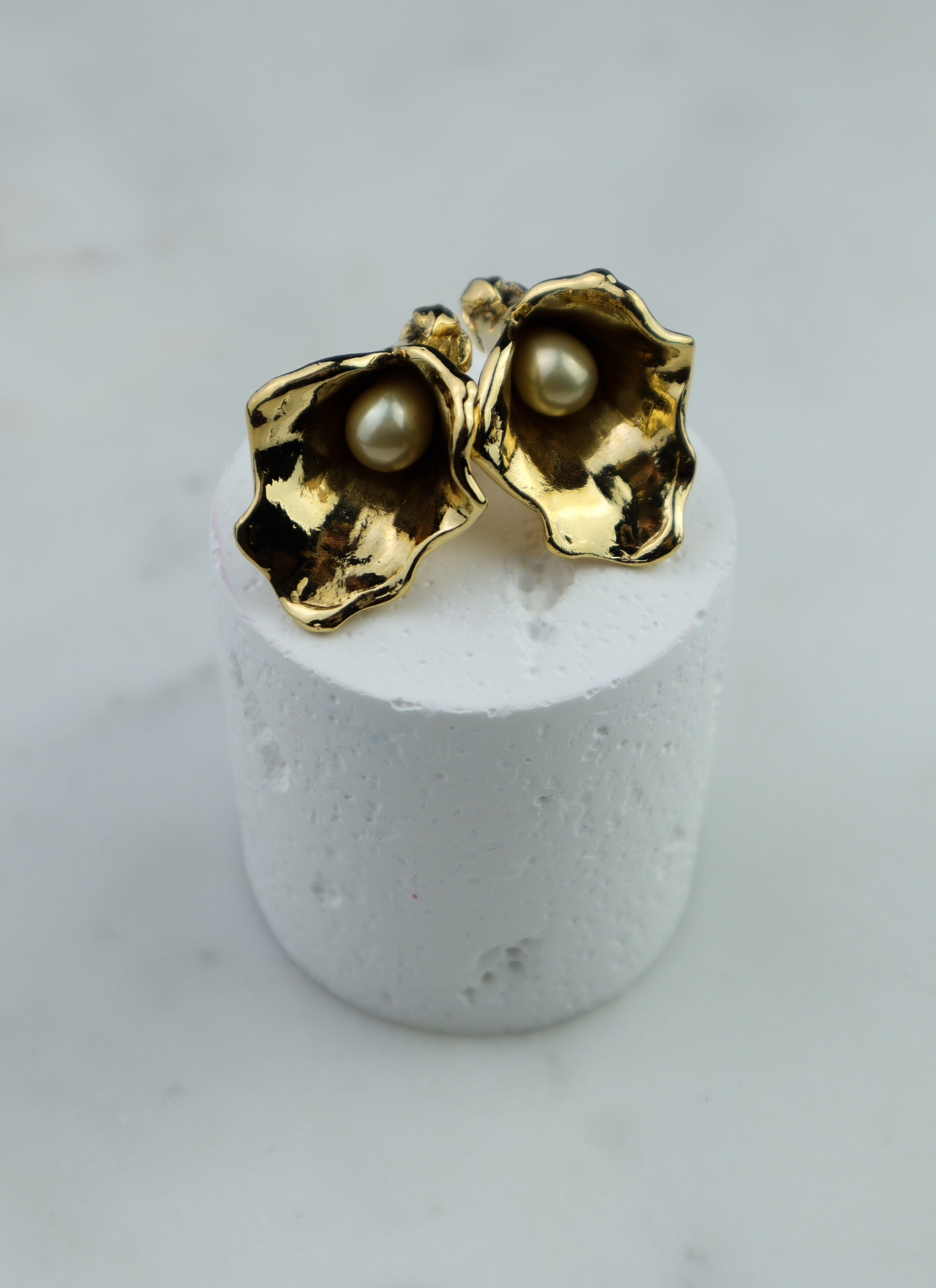 Yves Saint Laurent - klipsy Calla Lily z perłą vintage