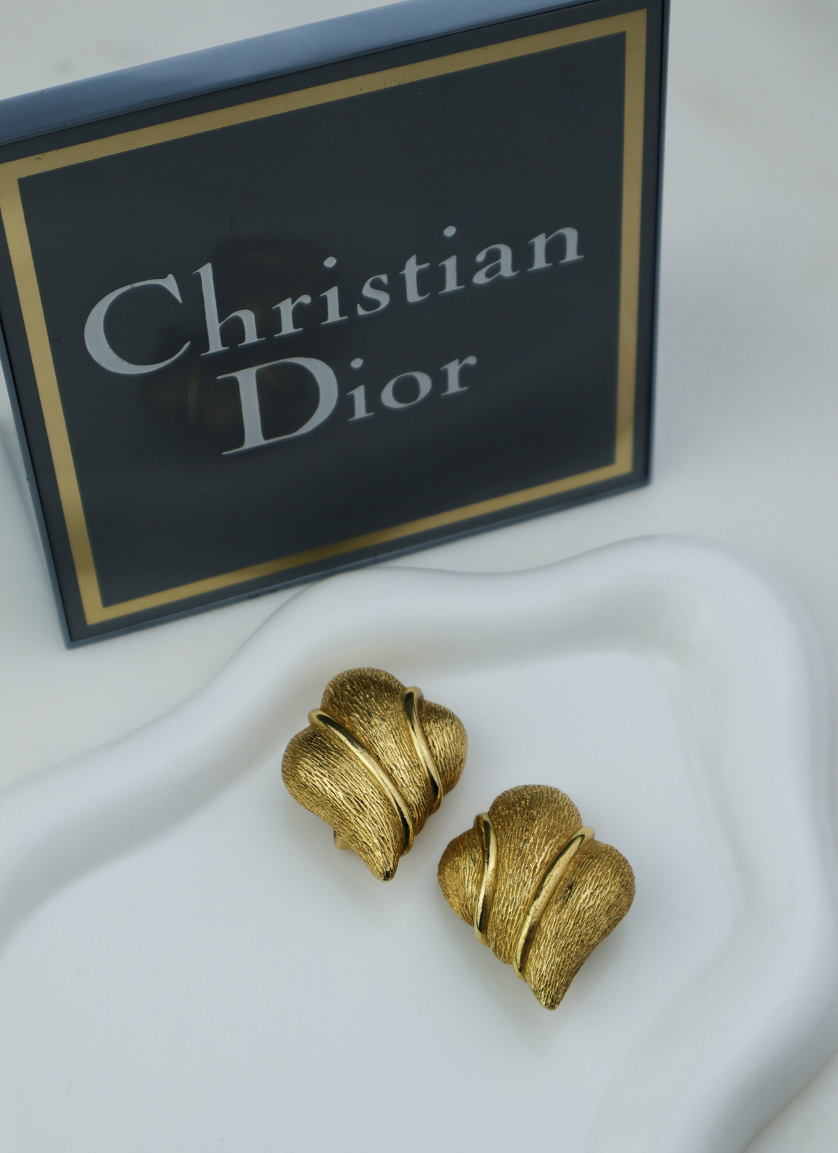 Christian Dior vintage duże klipsy o rzeźbiarskiej formie
