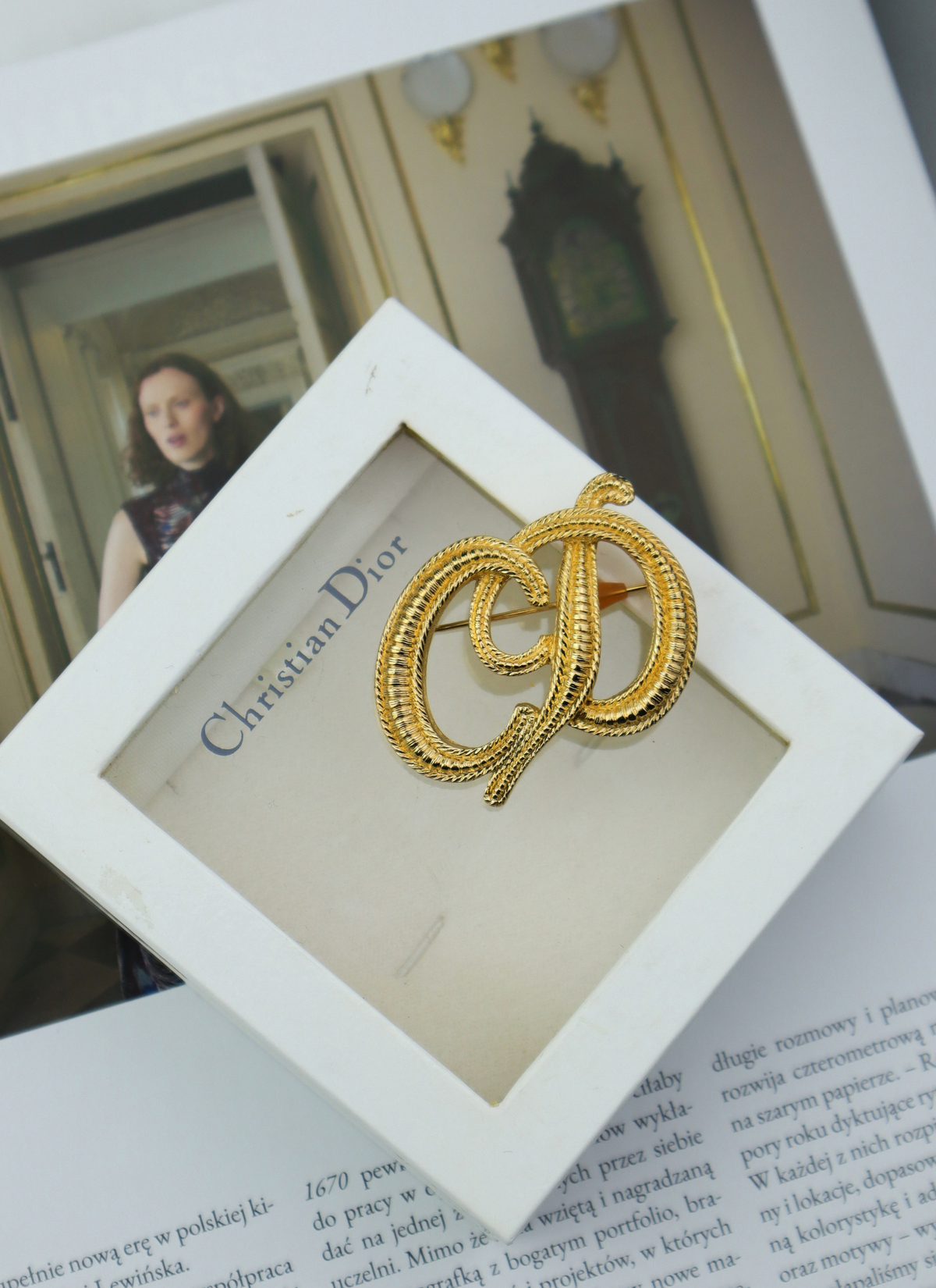 Christian Dior vintage broszka spleciony monogram CD