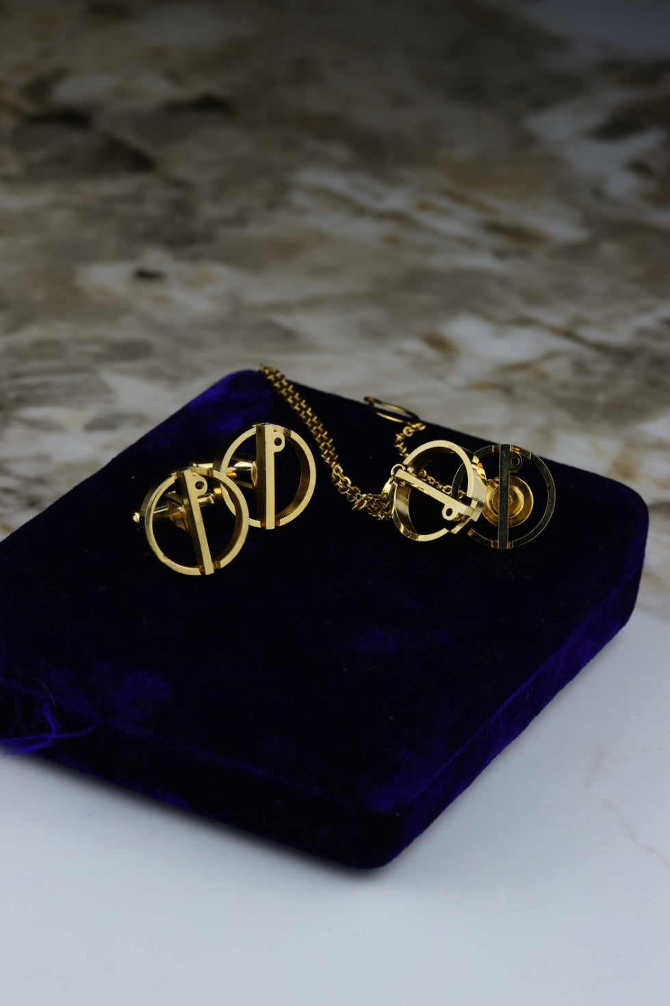 Dunhill – spinki w kształcie logo, pozłacane, oryginalne niebieskie pudełko (S40)