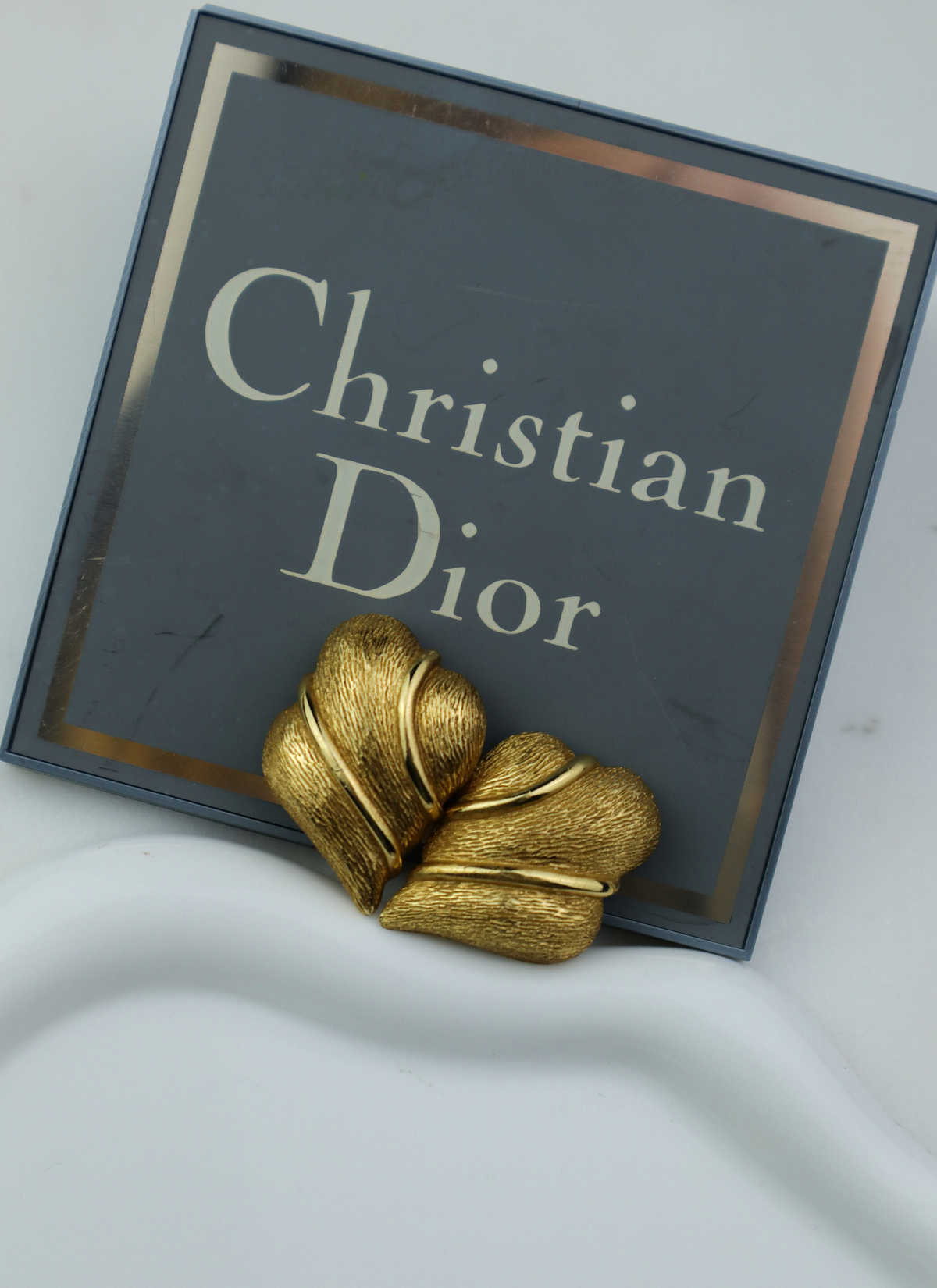 Christian Dior vintage duże klipsy o rzeźbiarskiej formie