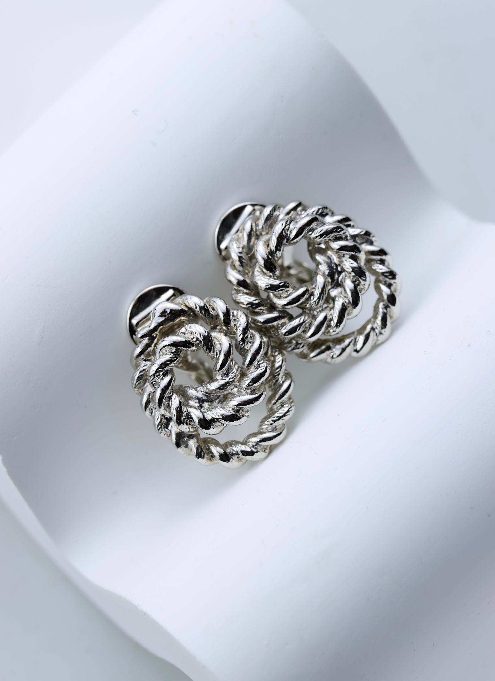 Monet – klipsy „Srebrna Plecionka”