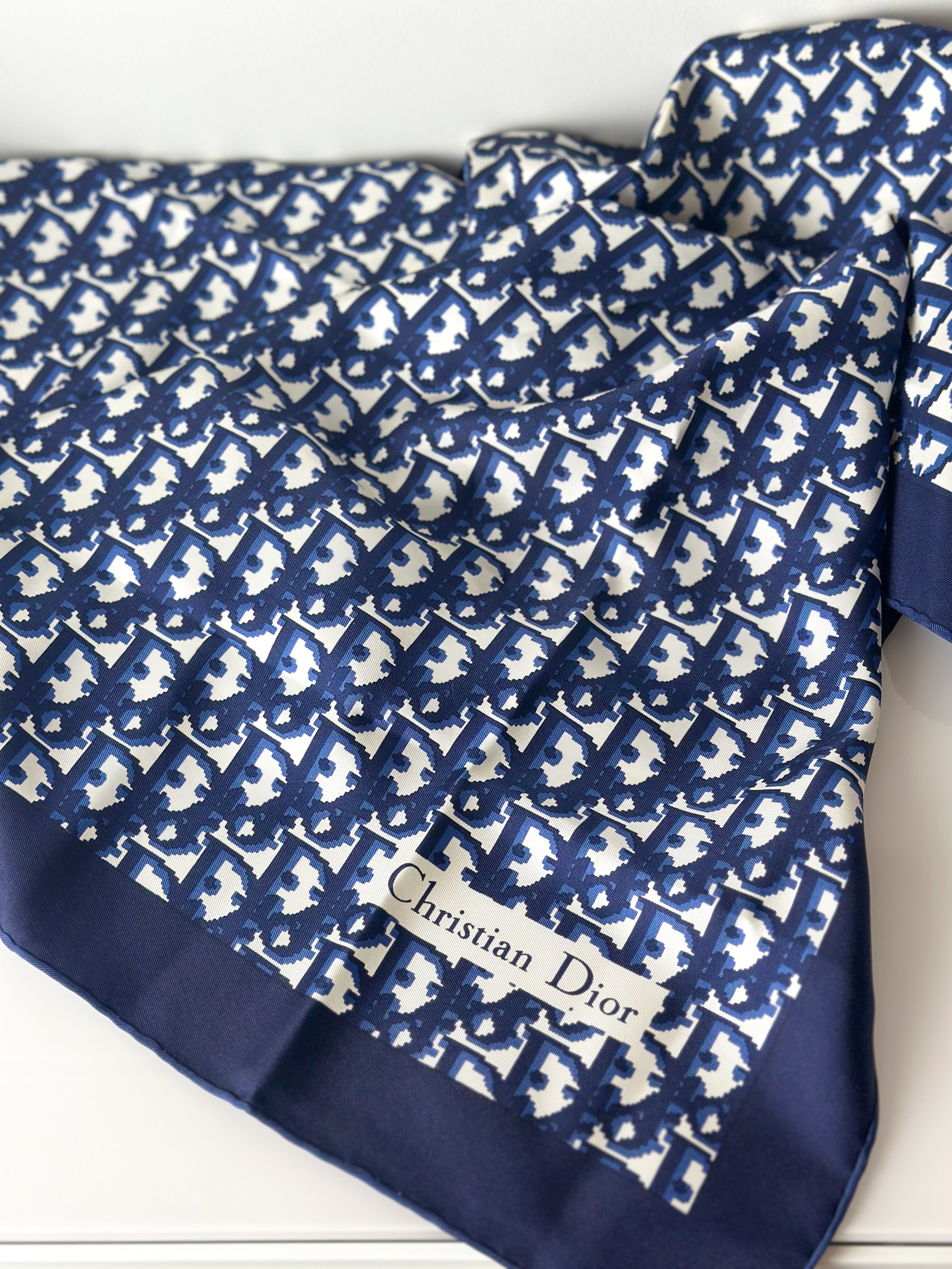 Christian Dior - jedwabna apaszka vintage w monogram
