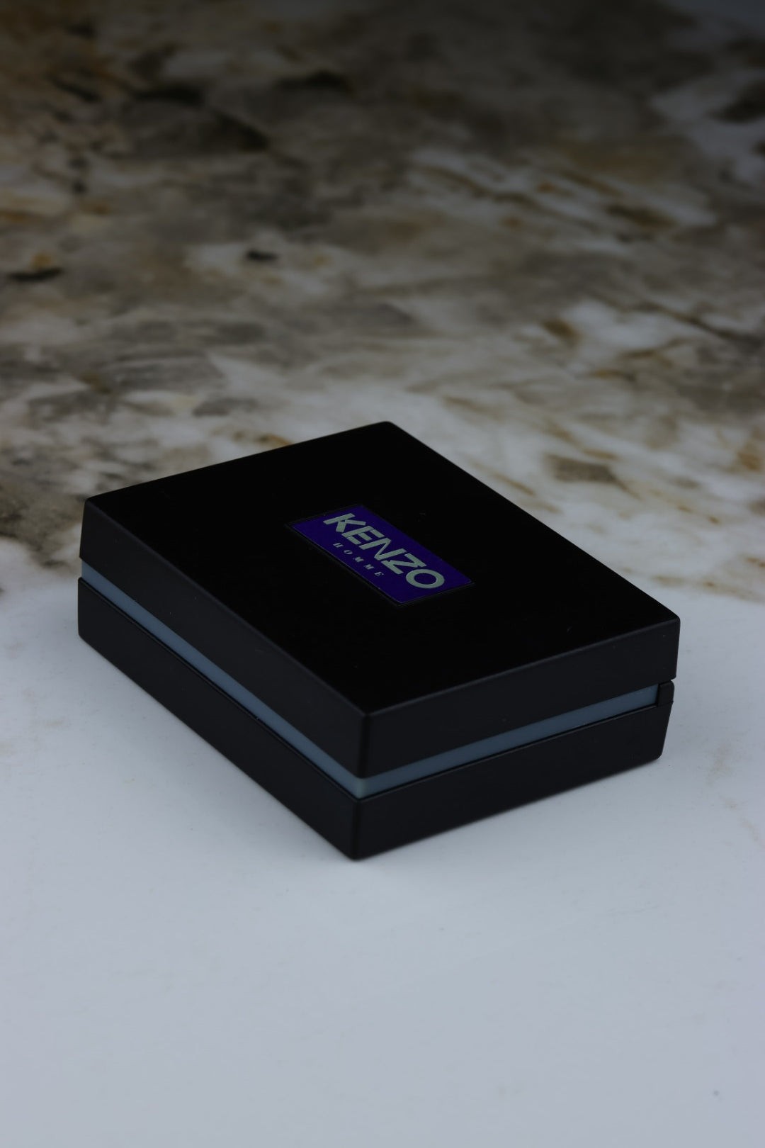 Kenzo – spinki do mankietów i spinka do krawatu, stalowe z czarnym logo (S33)