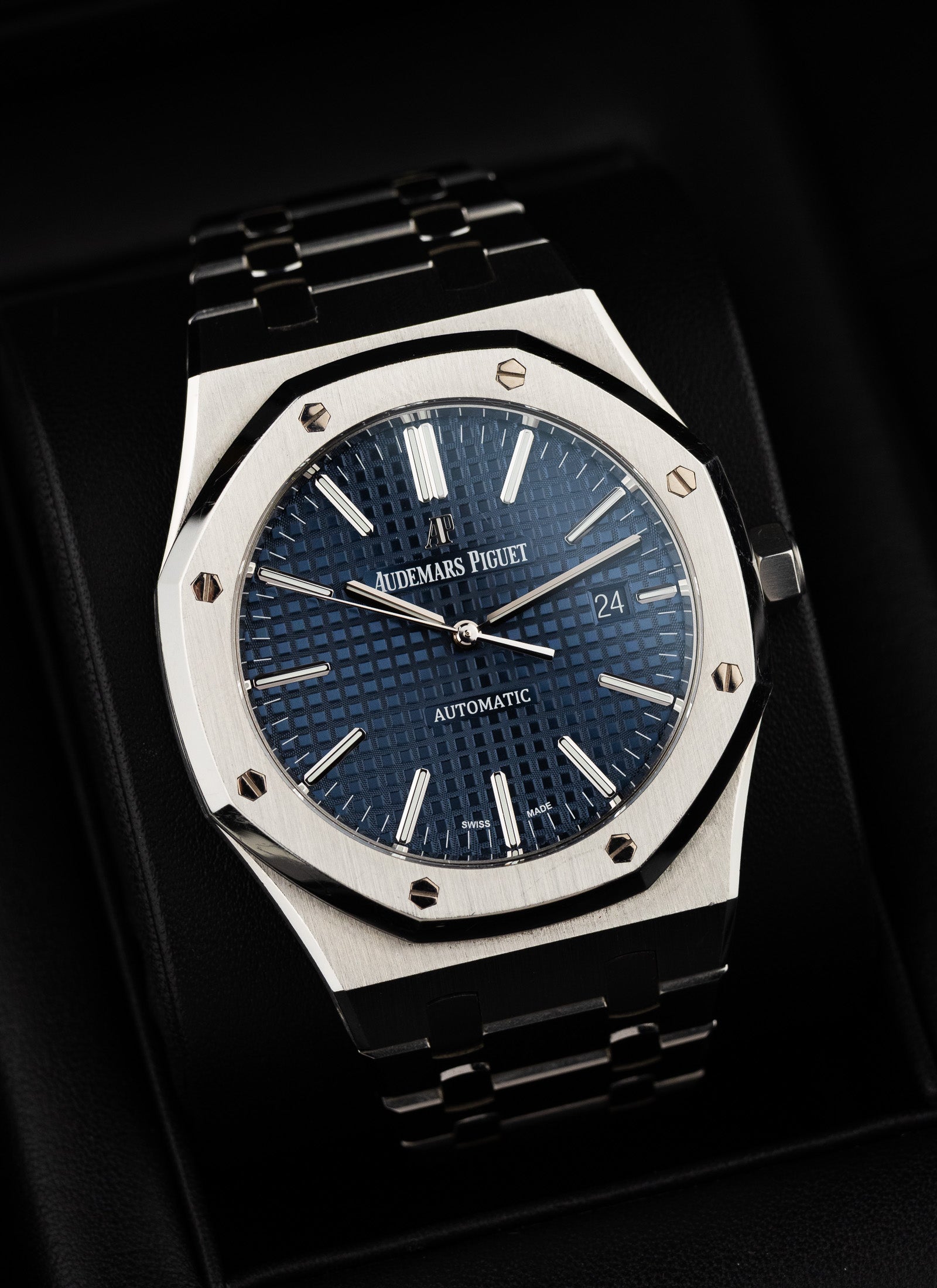 2015 Audemars Piguet Royal Oak 15400ST Box & Extract