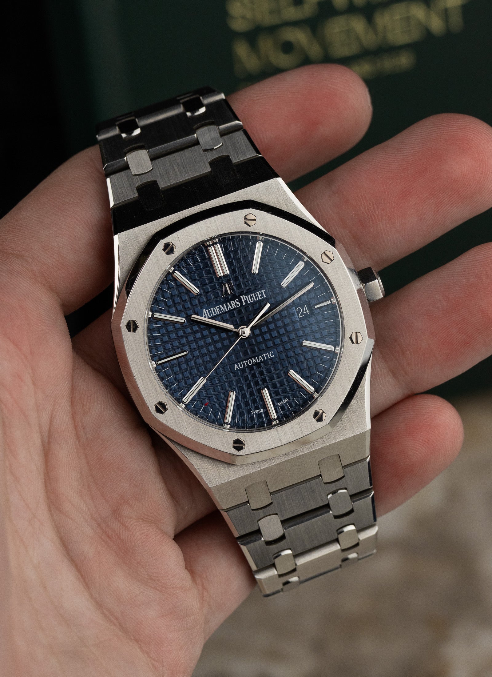 2015 Audemars Piguet Royal Oak 15400ST Box & Extract