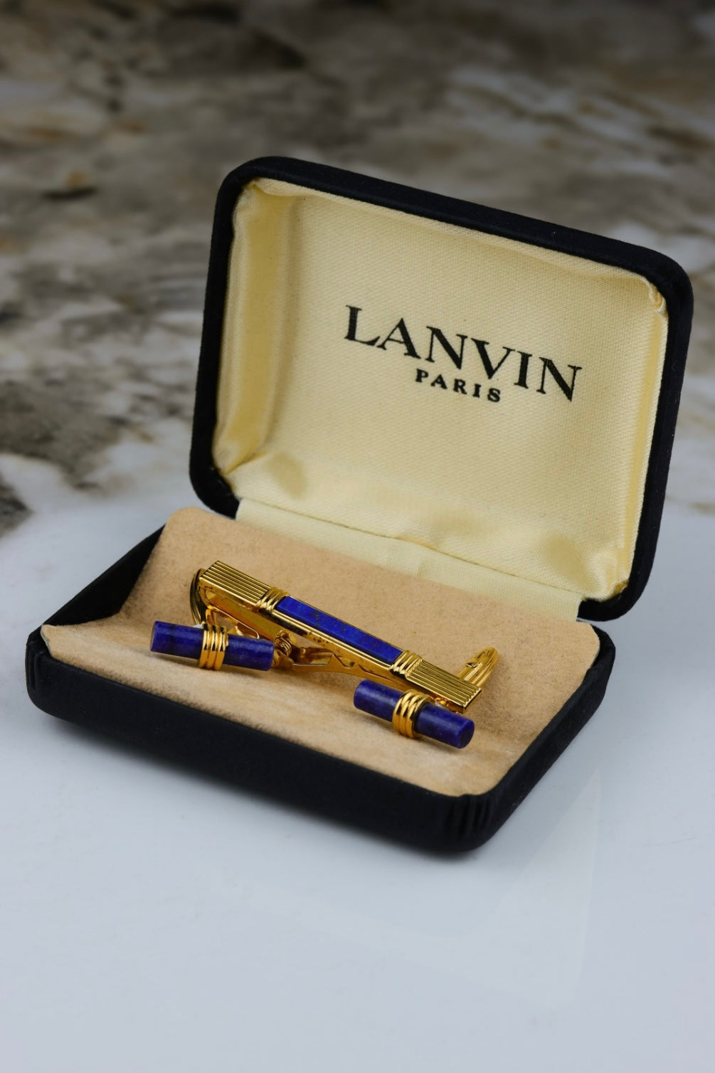 Lanvin – zestaw spinek do mankietów i krawata pozłacany z kamieniem a`la lapis lazuli (S48)