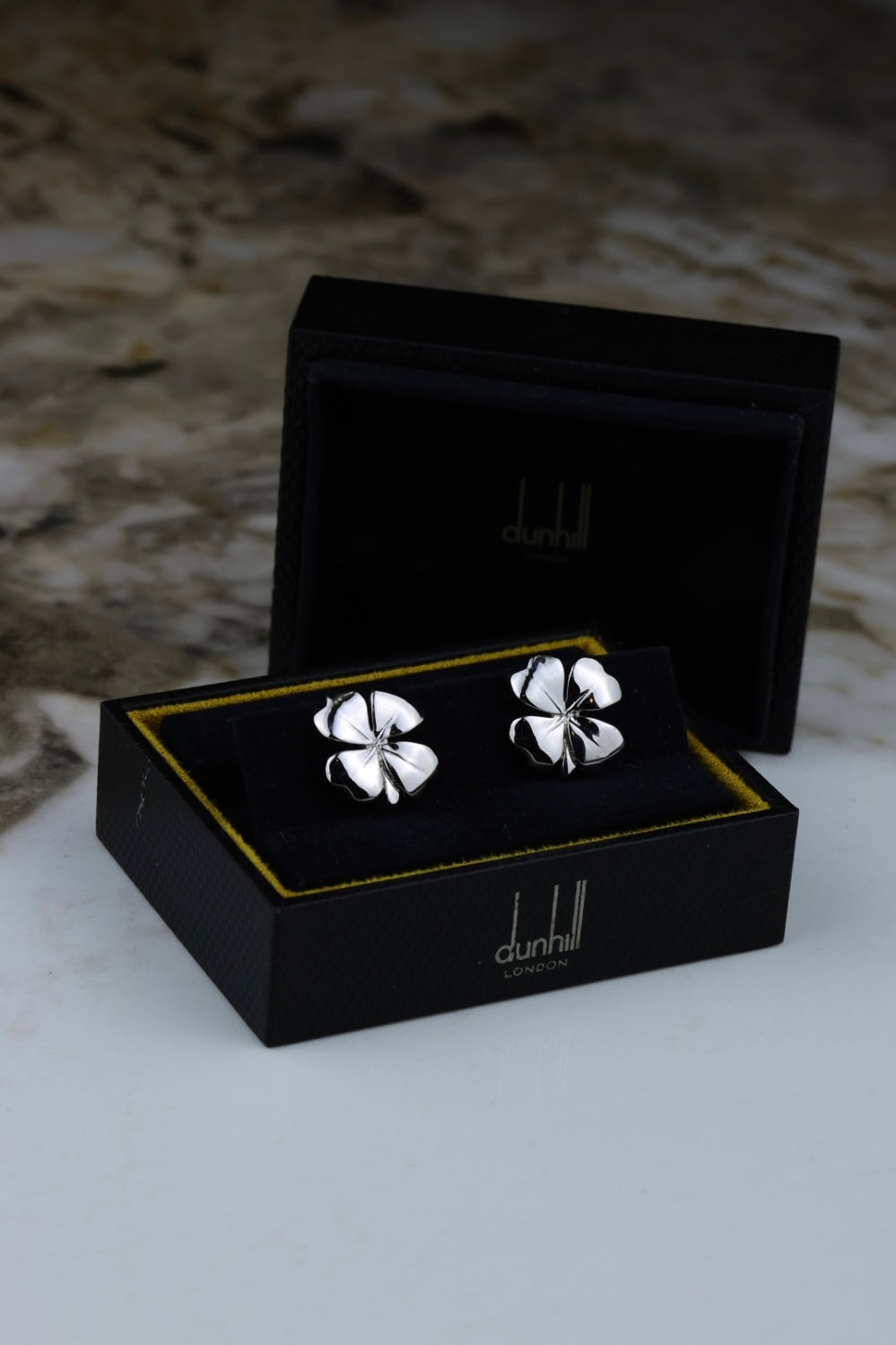 Dunhill – spinki do mankietów, stalowe z motywem koniczyny (S38)