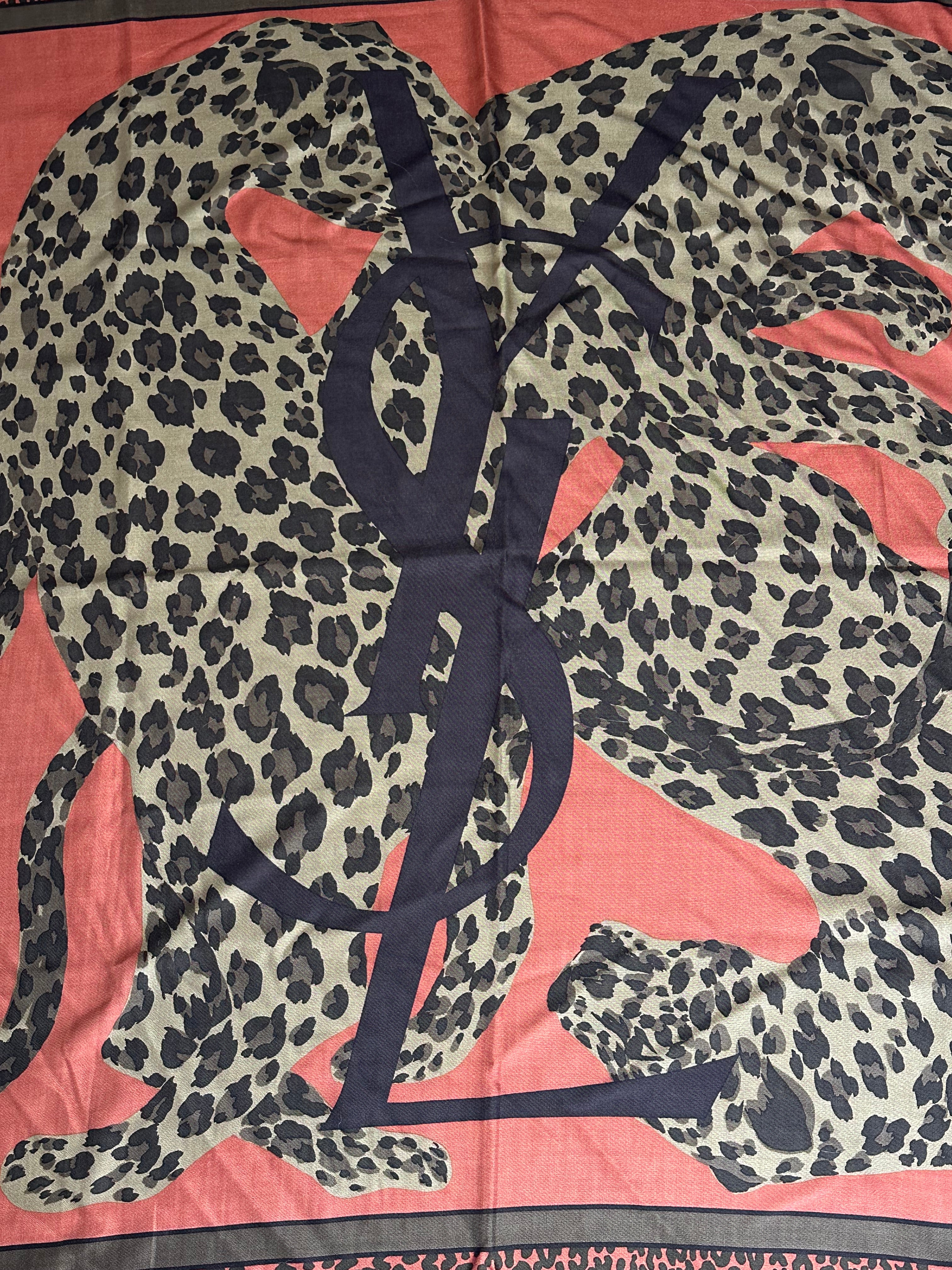 Yves Saint Laurent - duży bawełniany szal "Wild Leopard"