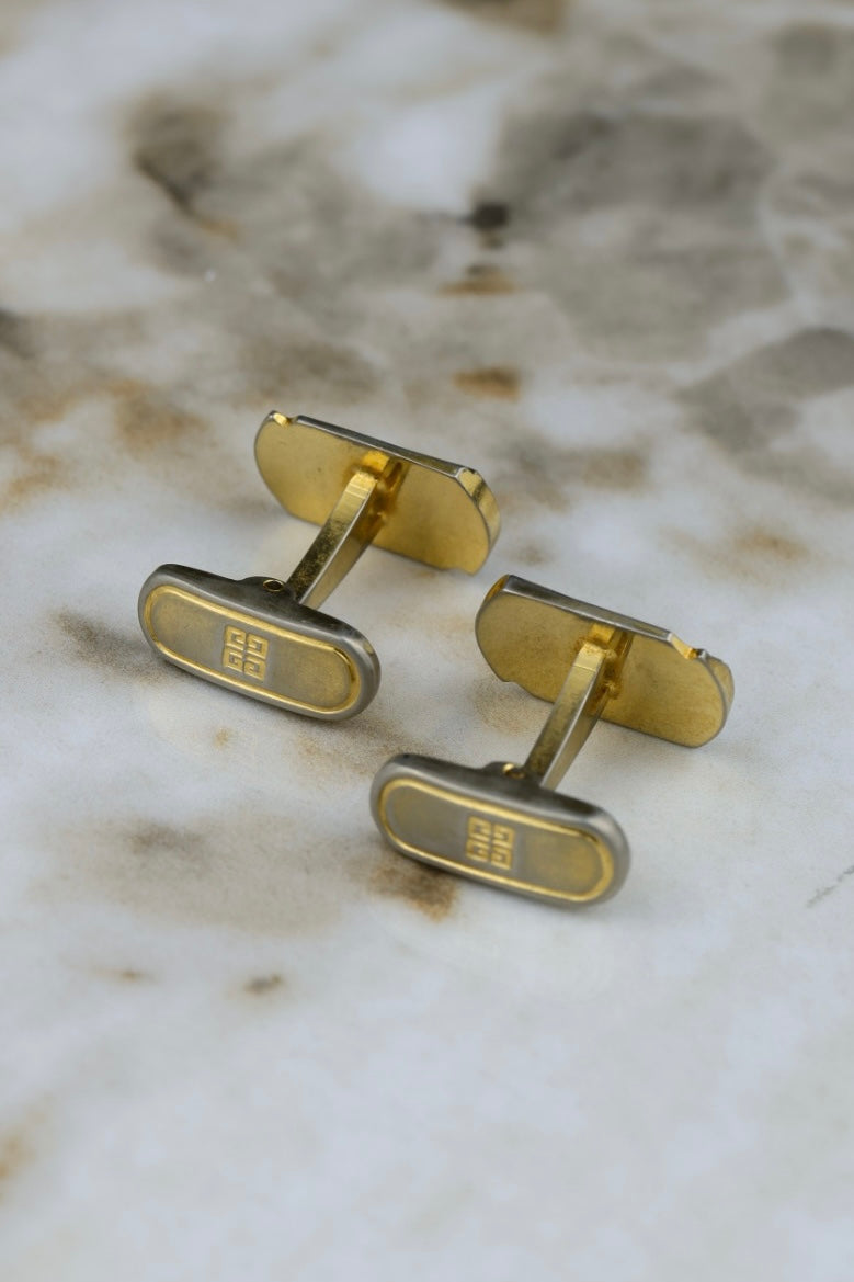 Givenchy – stalowo-złote spinki z czarnym logo (SP019)