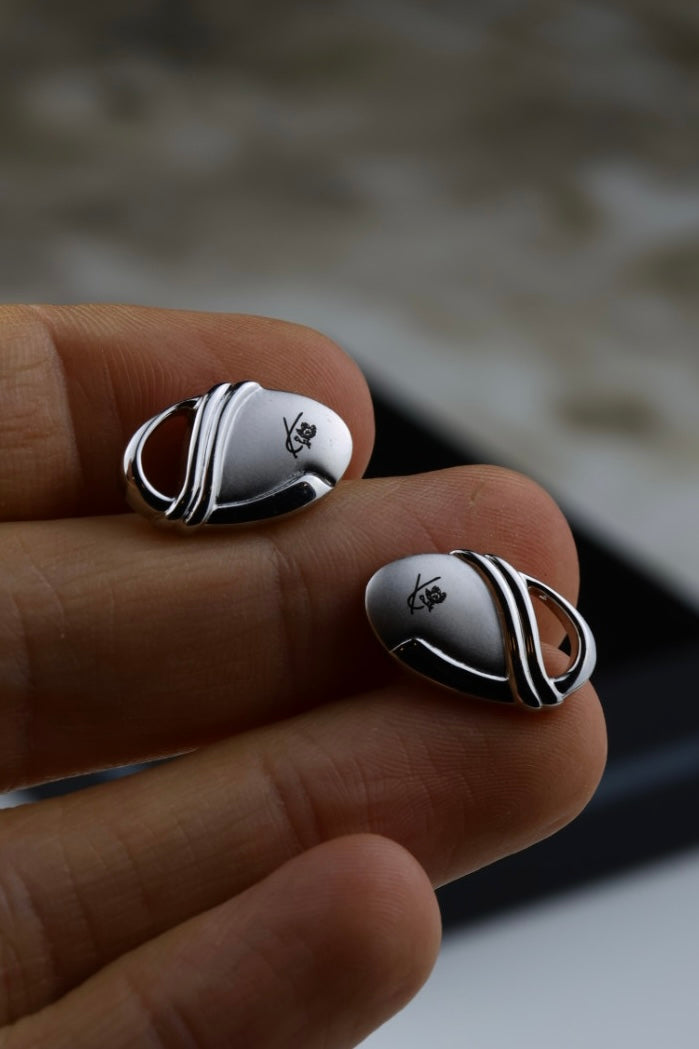 Kenzo – spinki do mankietów i spinka do krawatu, stalowe z czarnym logo (S33)