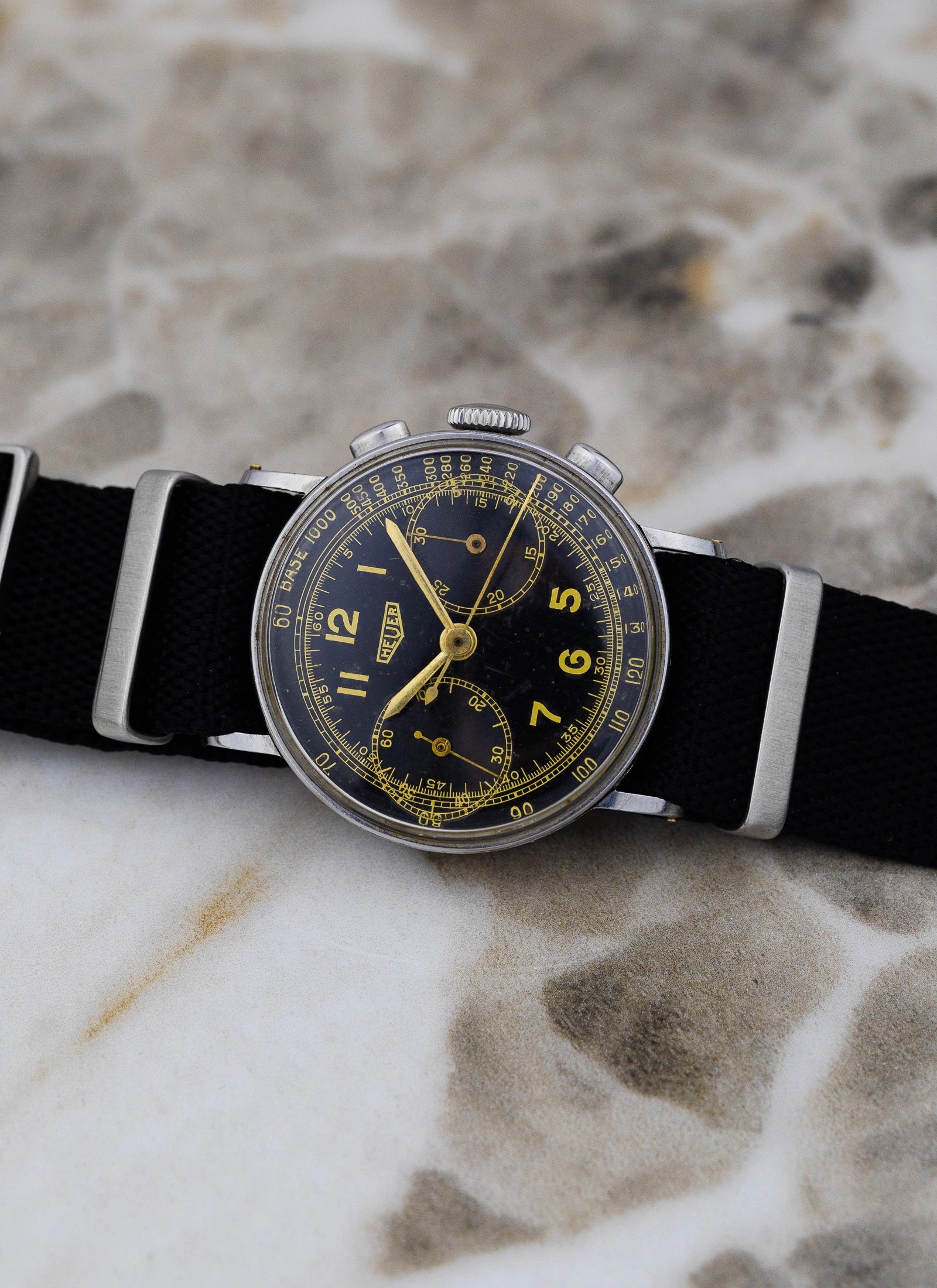 1940s Heuer Big Eyes 2402 Landeron 13