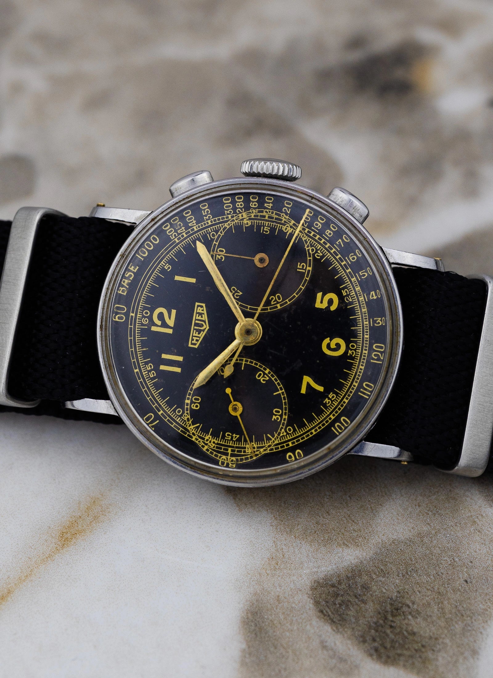 1940s Heuer Big Eyes 2402 Landeron 13