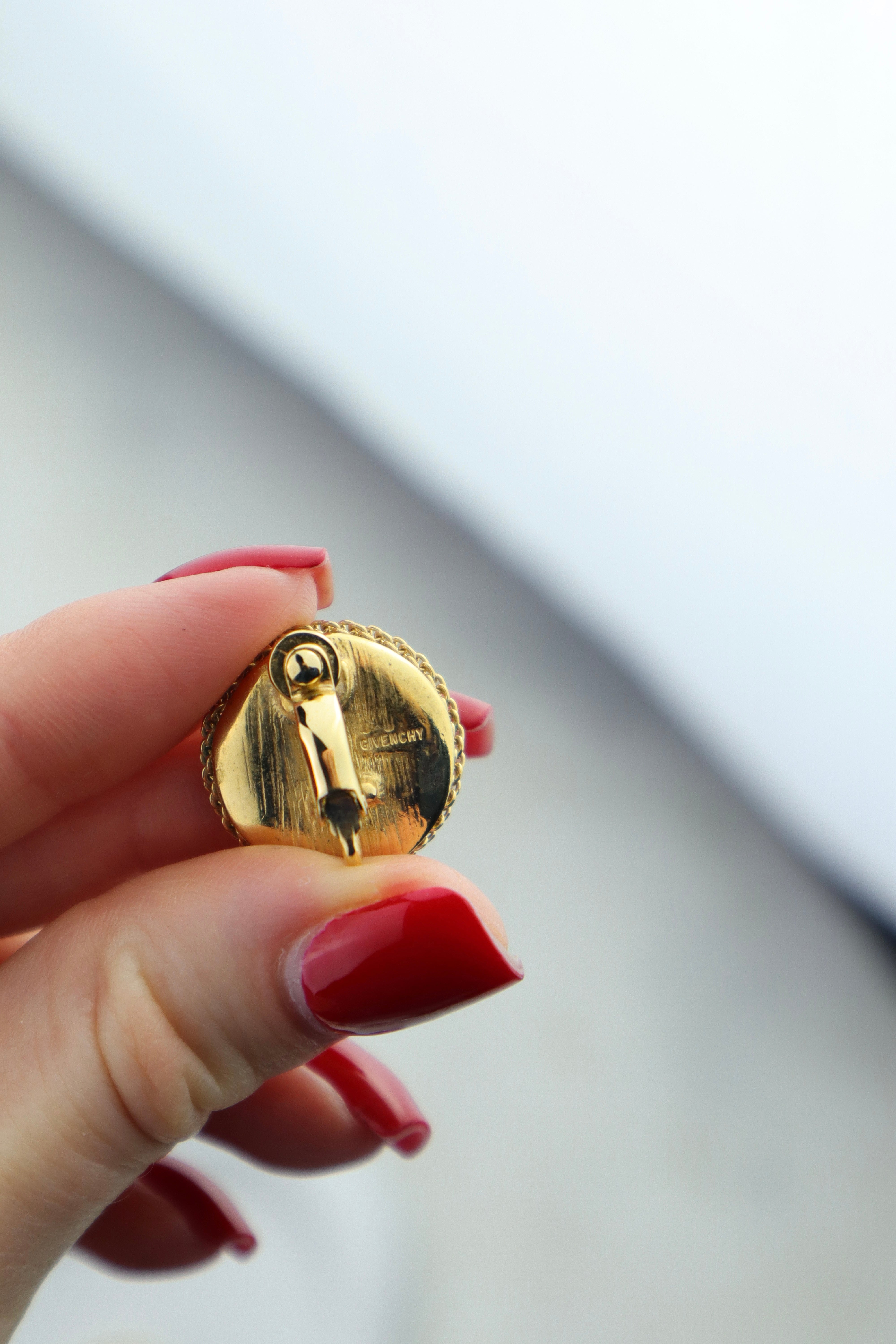 Givenchy – zestaw biżuterii vintage: broszka i klipsy