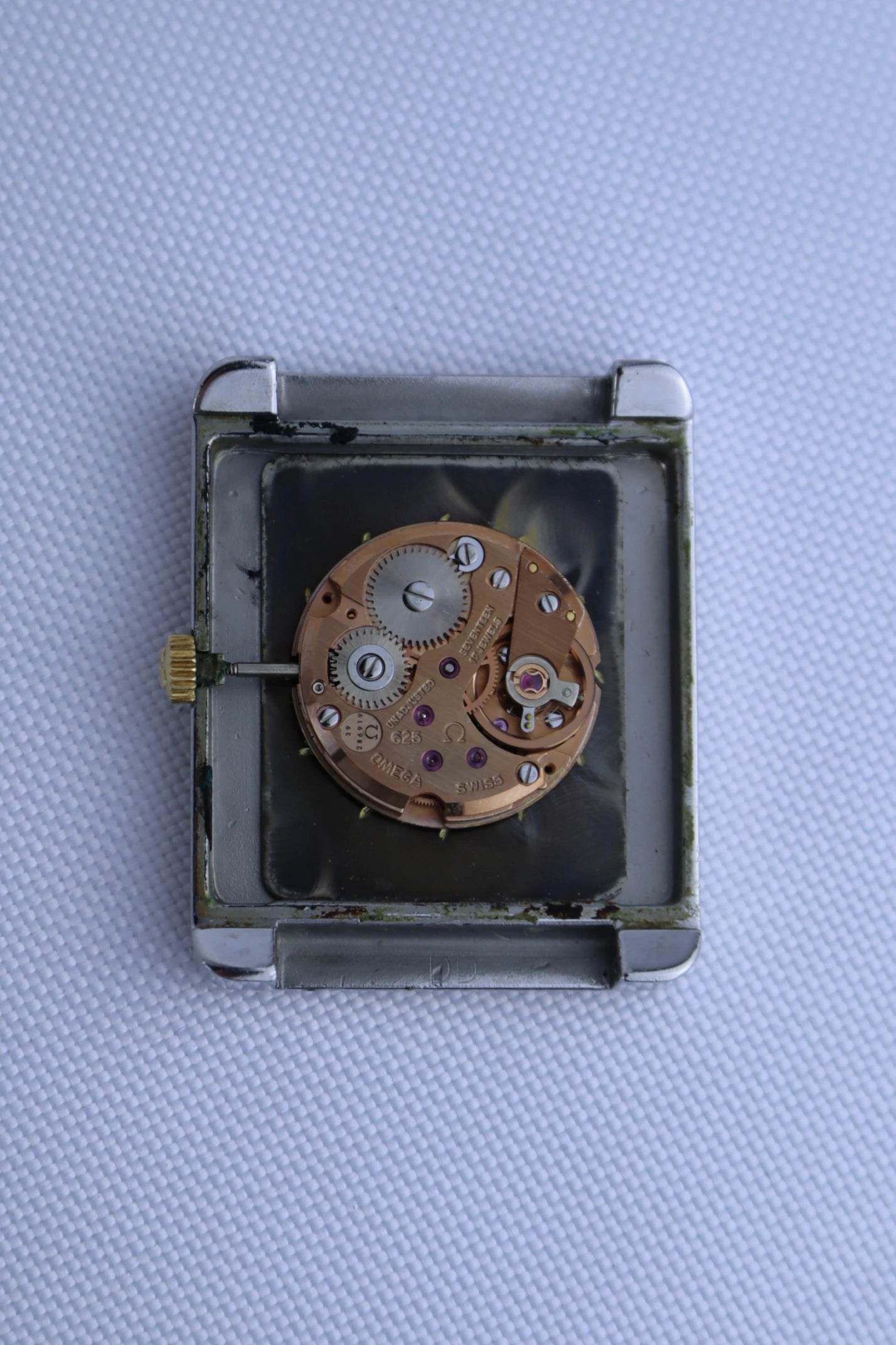 1975 Omega De Ville Tank 111.0136 cal. 625