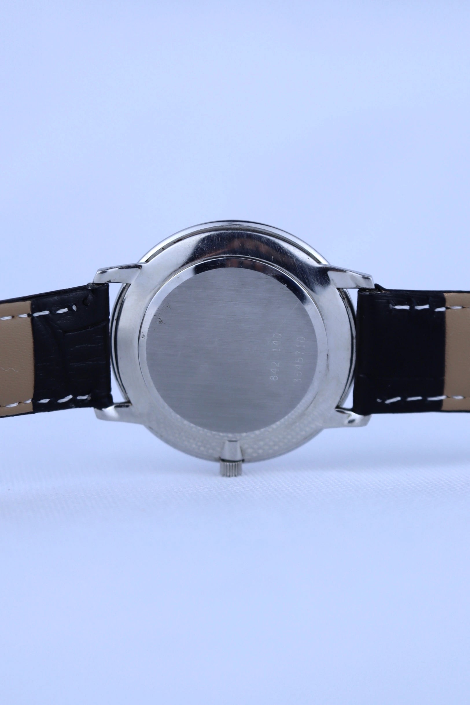 1970s Universal Geneve Linen Dial Ultra Slim 842.140 cal. 1-42