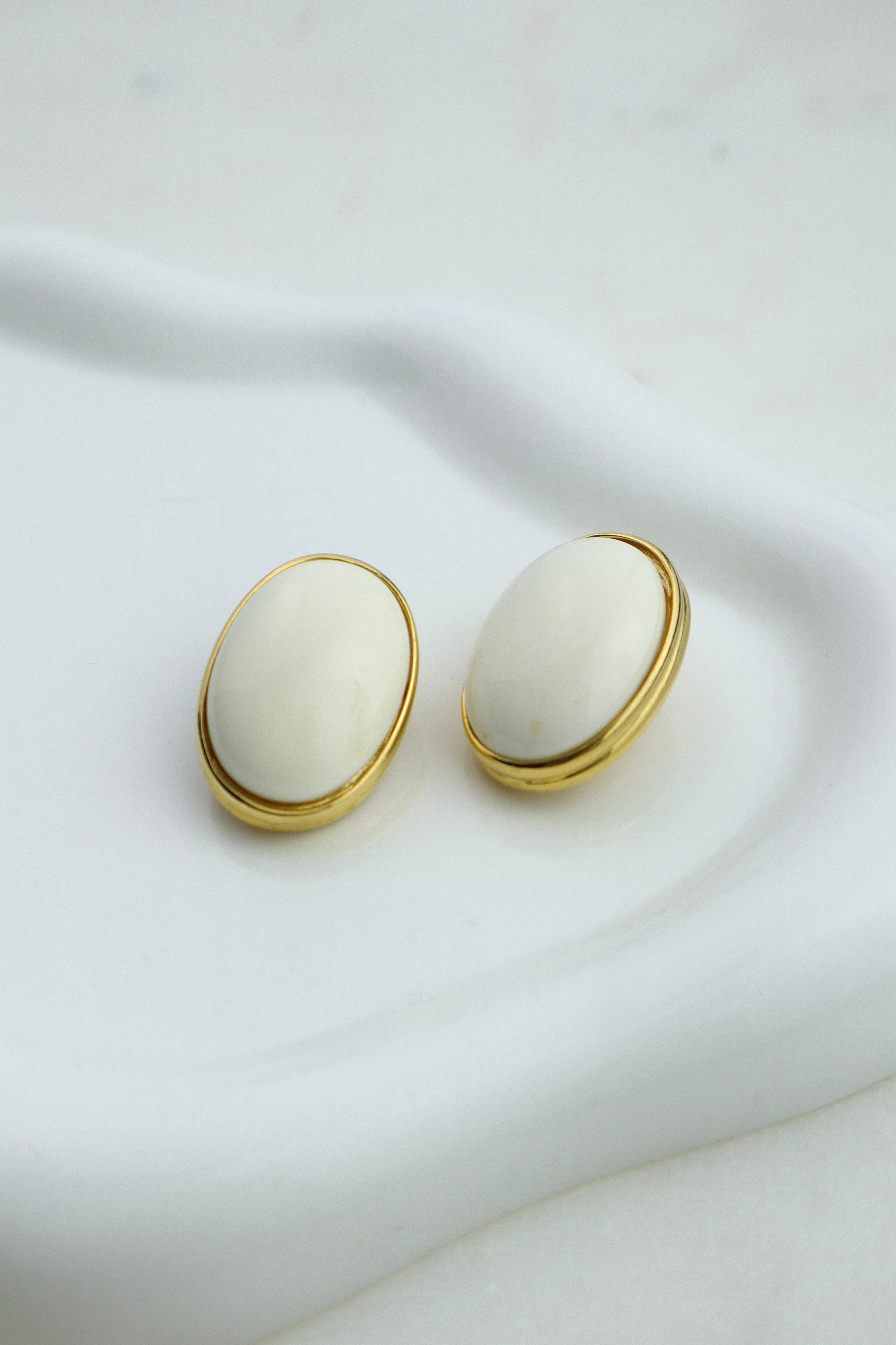 Givenchy - klipsy "ivory classic"