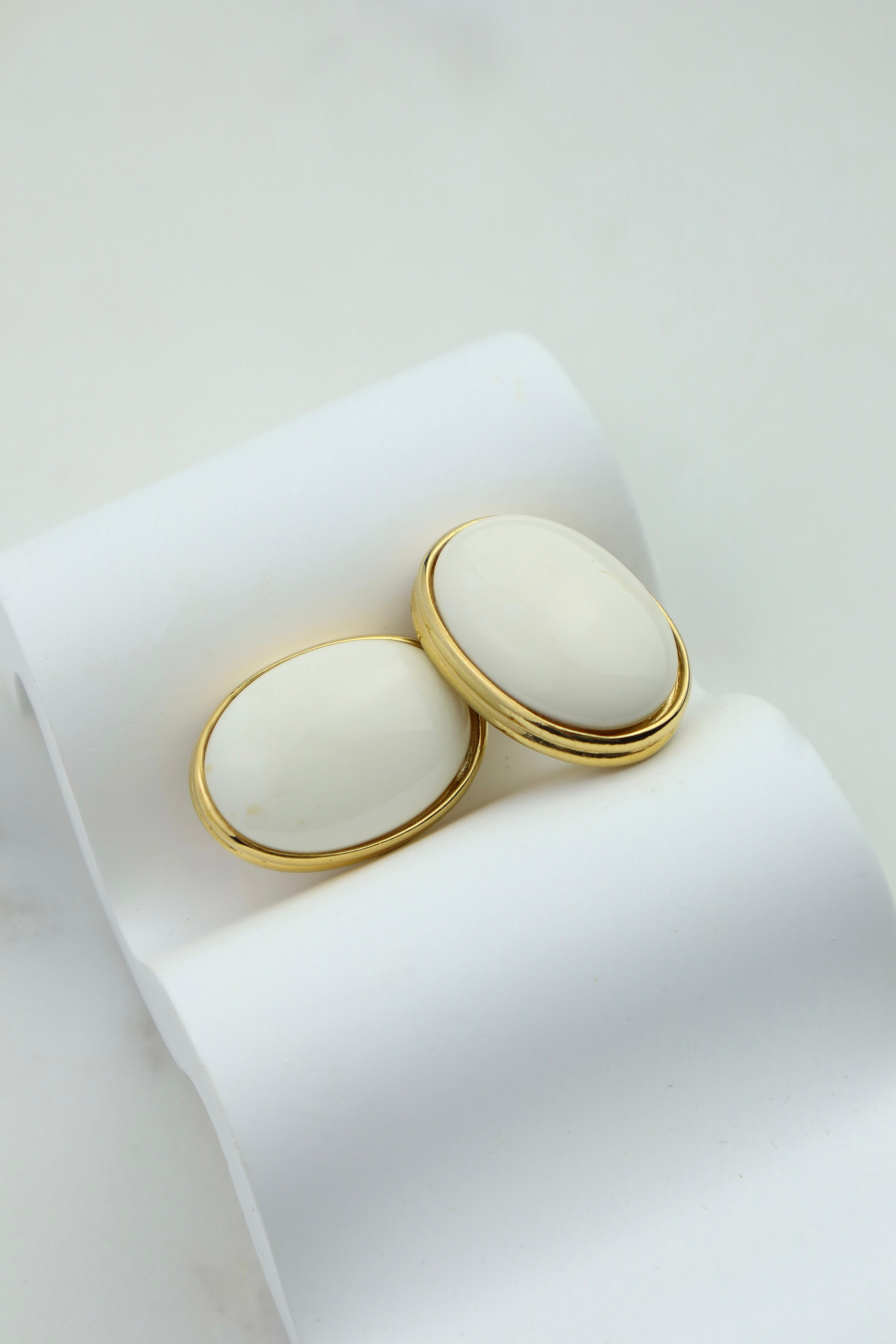 Givenchy - klipsy "ivory classic"