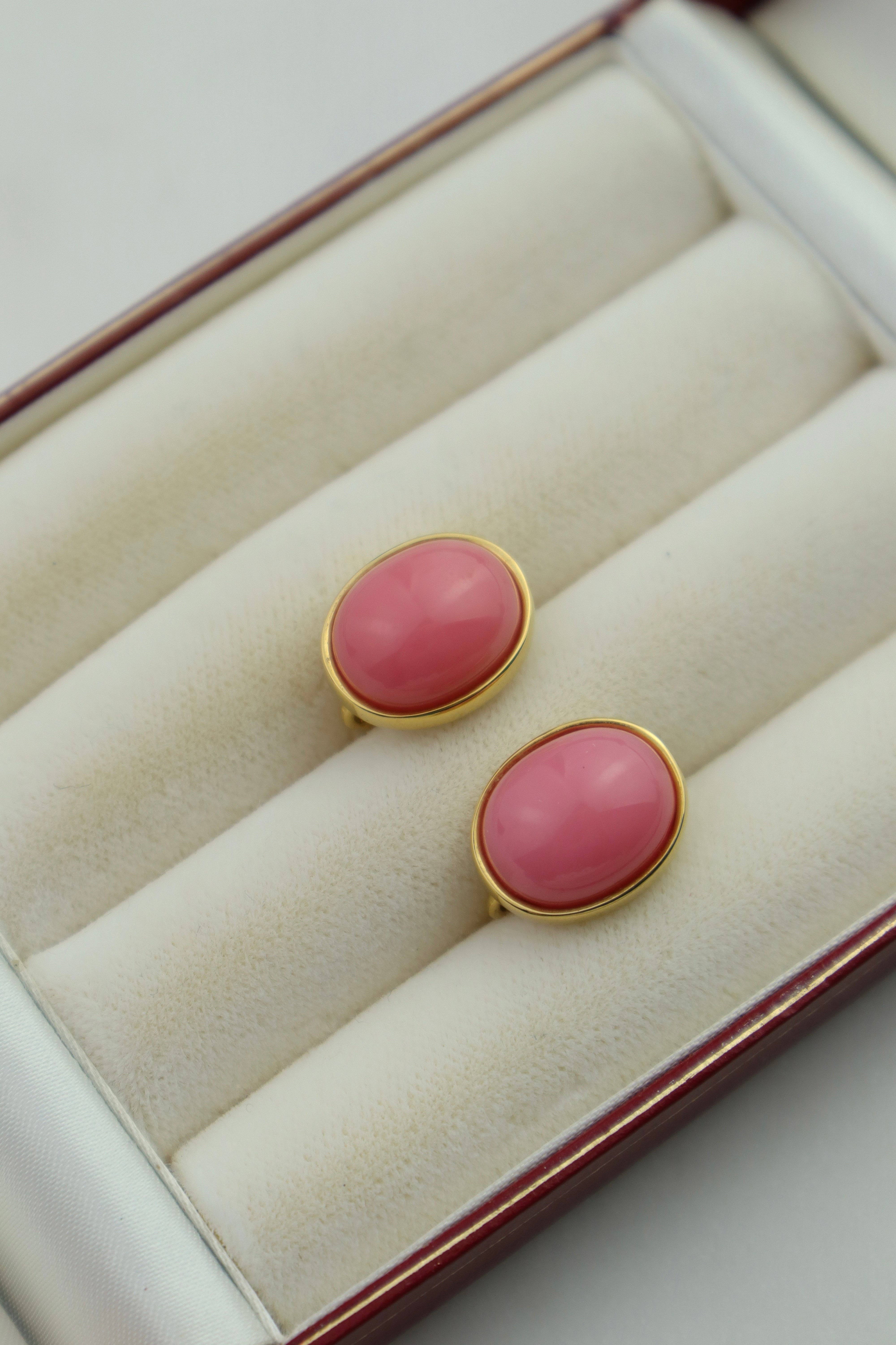 Givenchy - klipsy vintage z różowym kaboszonem