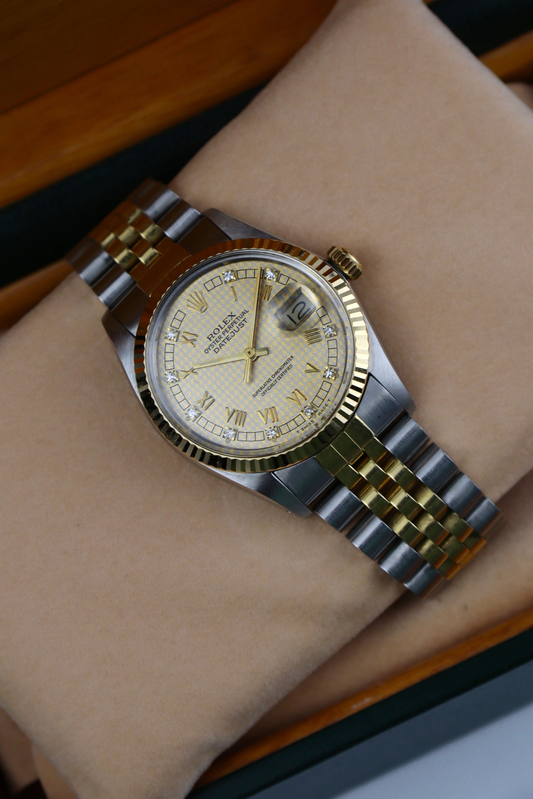 1985 Rolex Datejust 16013 Houndstooth Dial Box + Papers