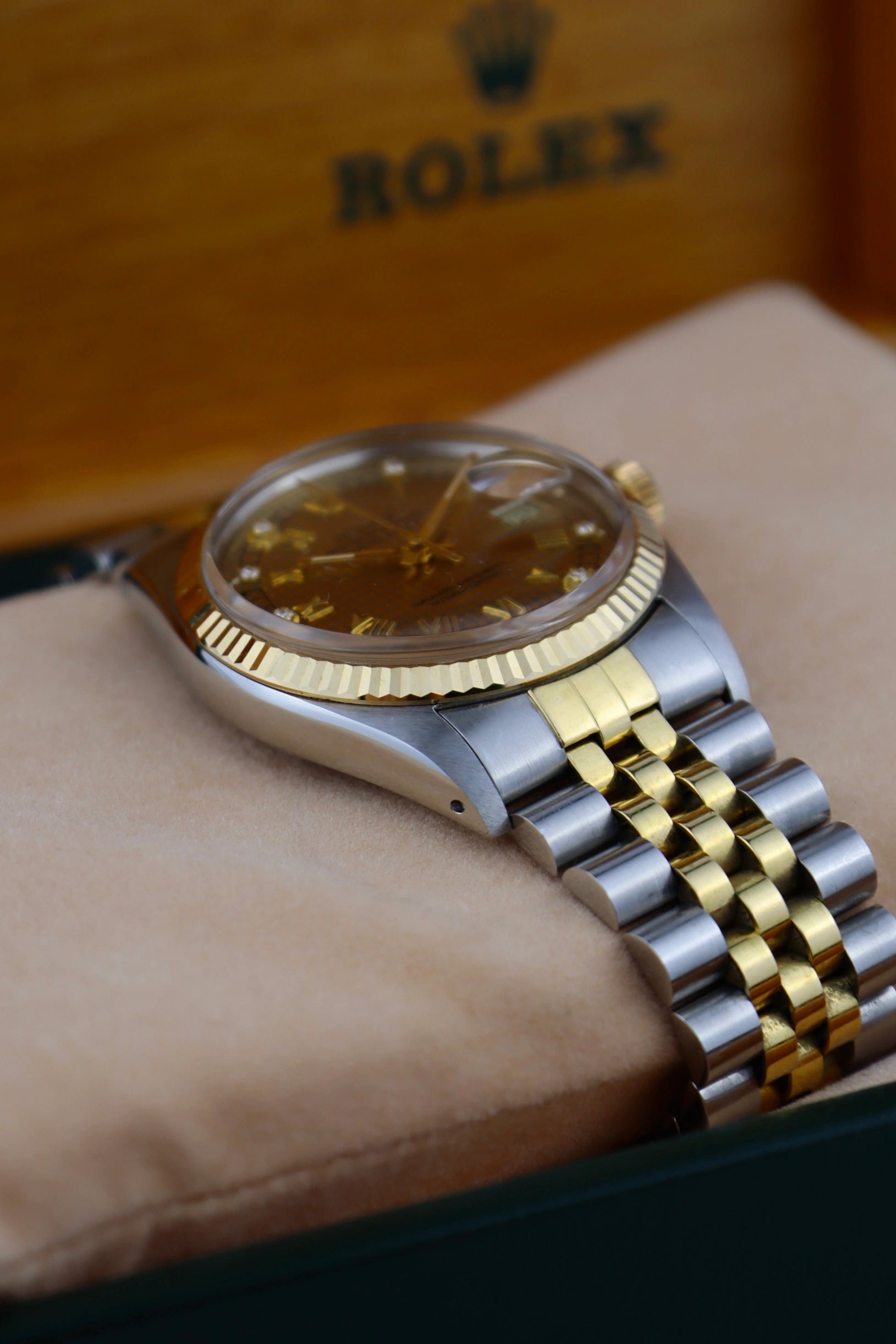 1985 Rolex Datejust 16013 Houndstooth Dial Box + Papers