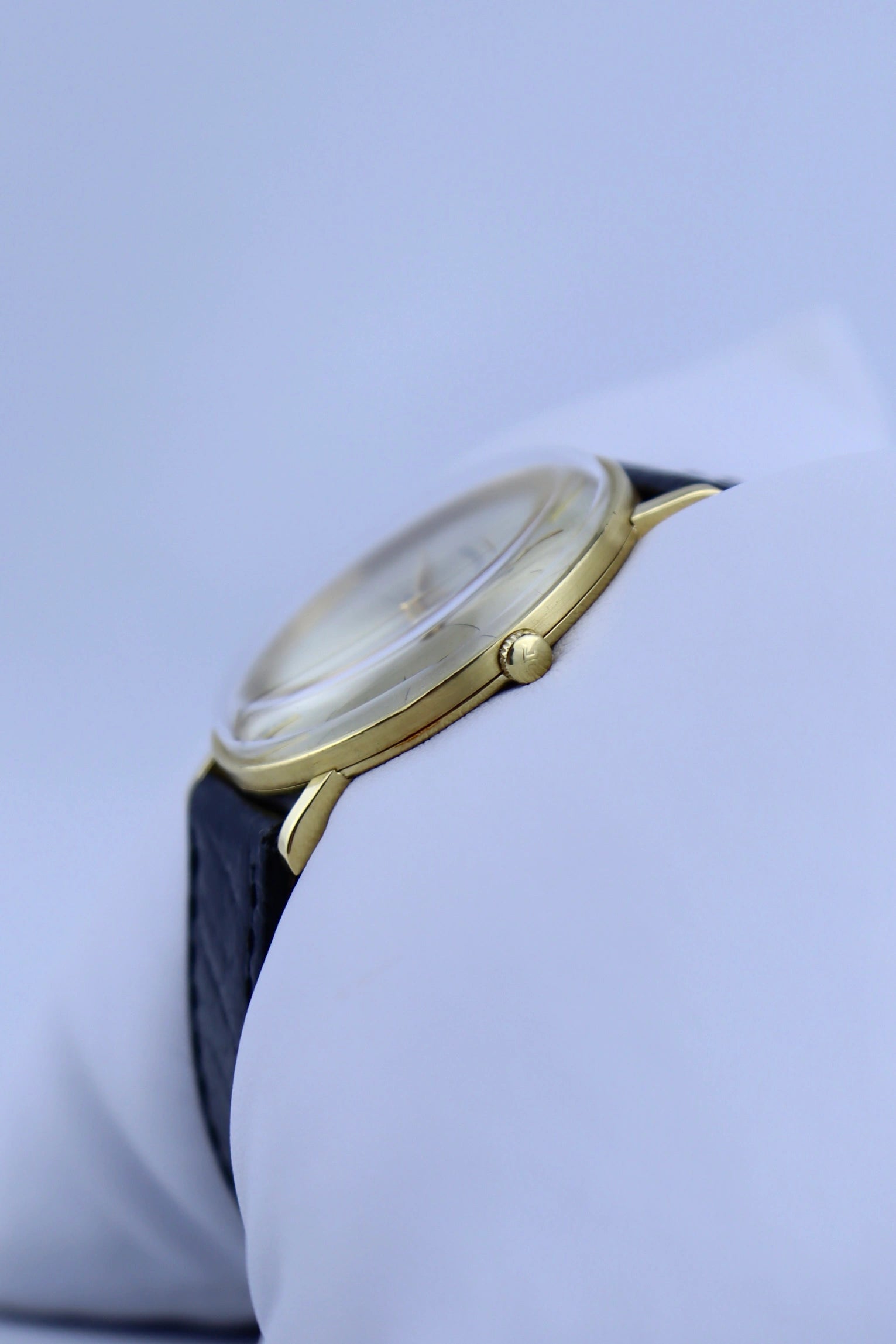 1960s Jaeger Lecoultre Ultra Slim 1947 818C
