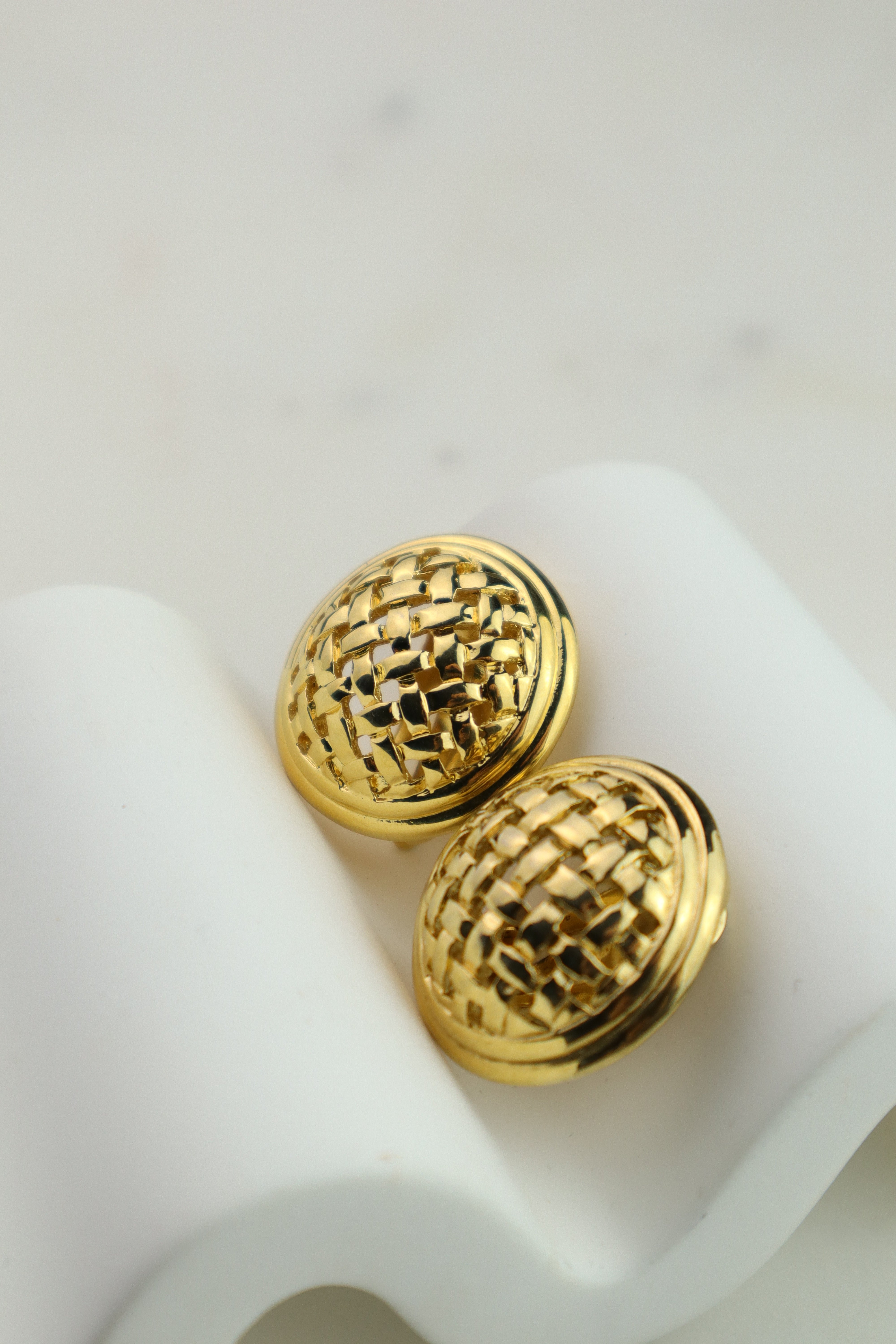 Yves Saint Laurent - vintage klipsy plecone koła