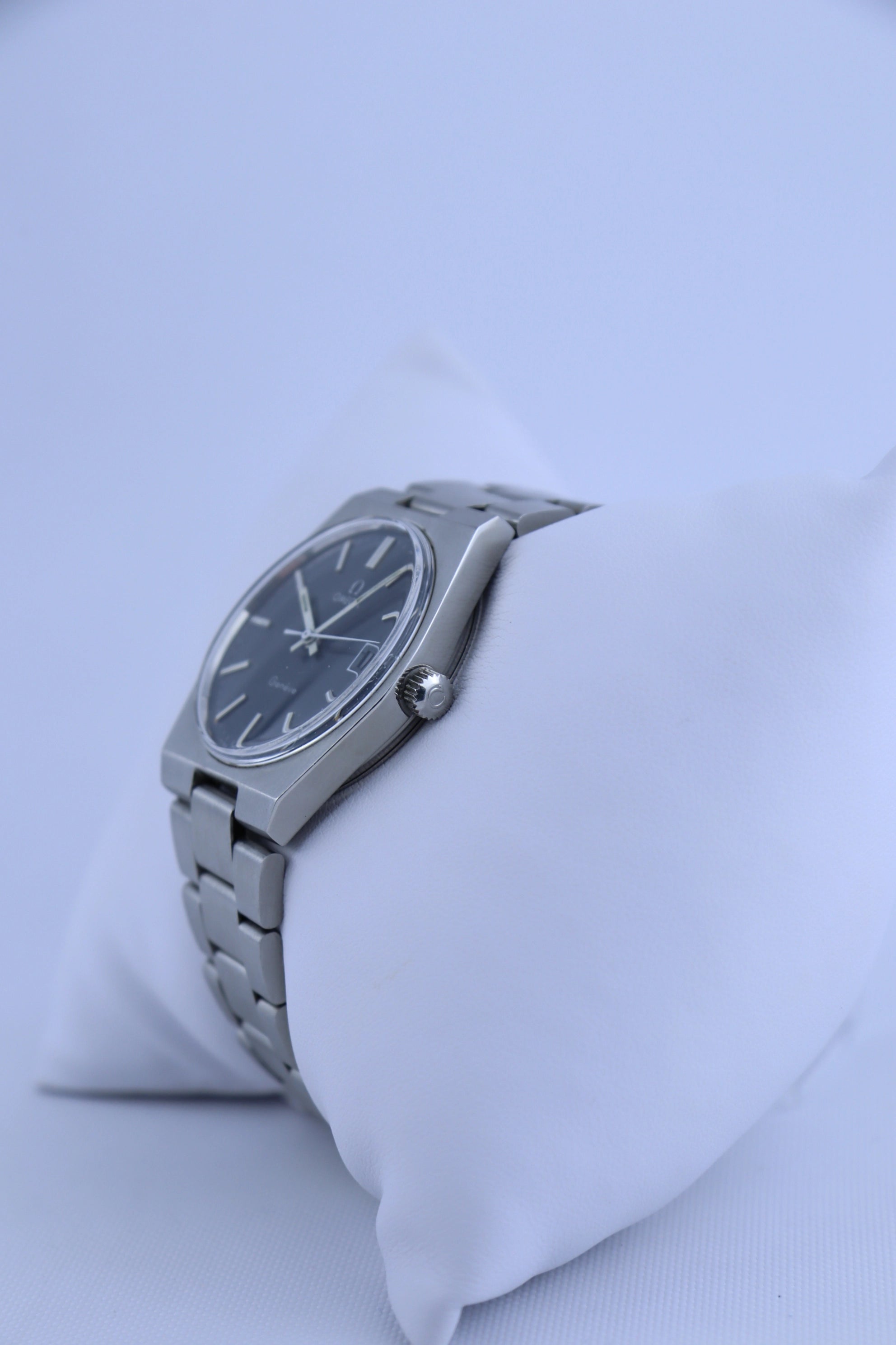 1972 Omega Geneve Blue Dial 136.0050 Cal. 613