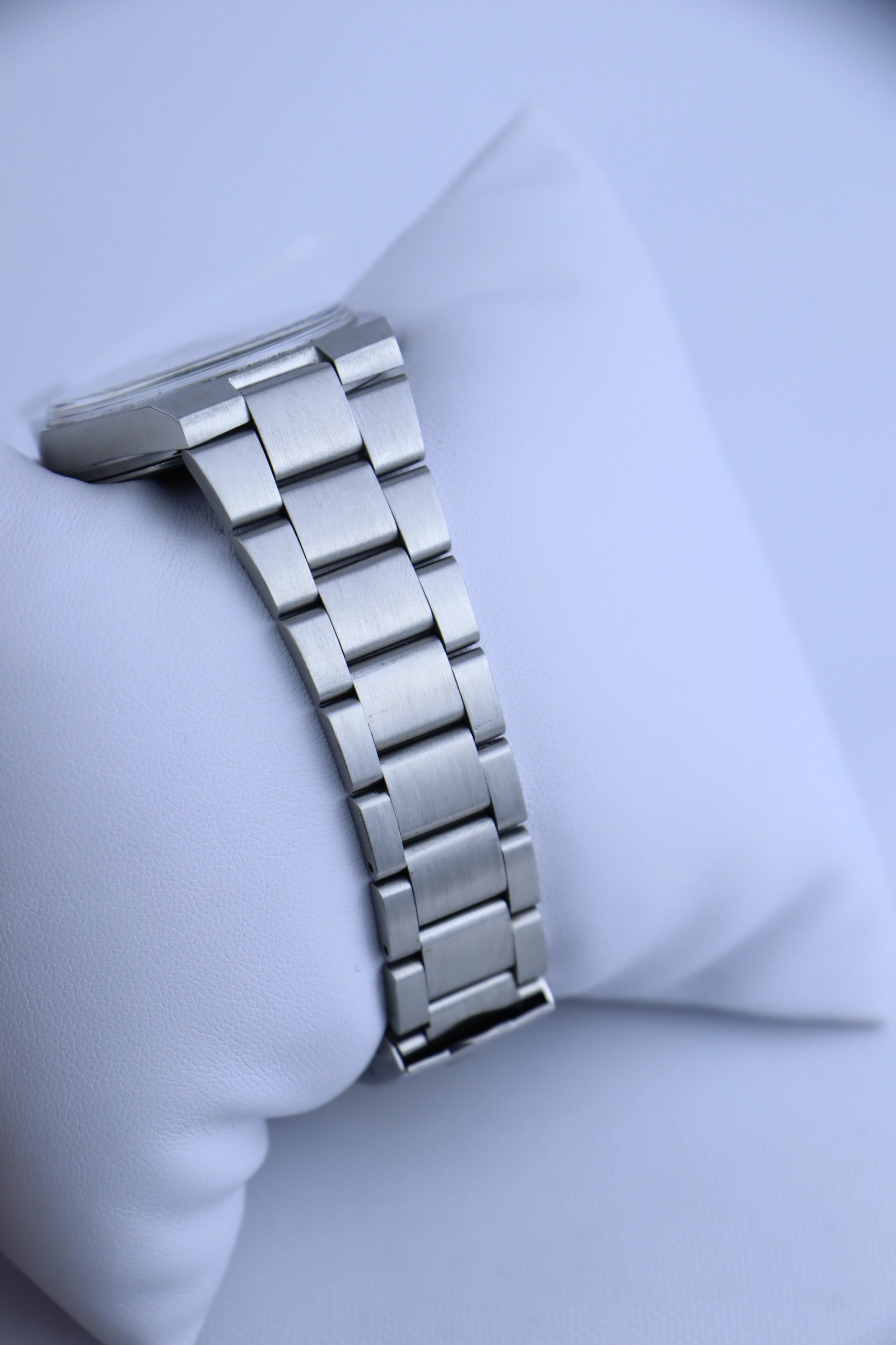 1972 Omega Geneve Blue Dial 136.0050 Cal. 613