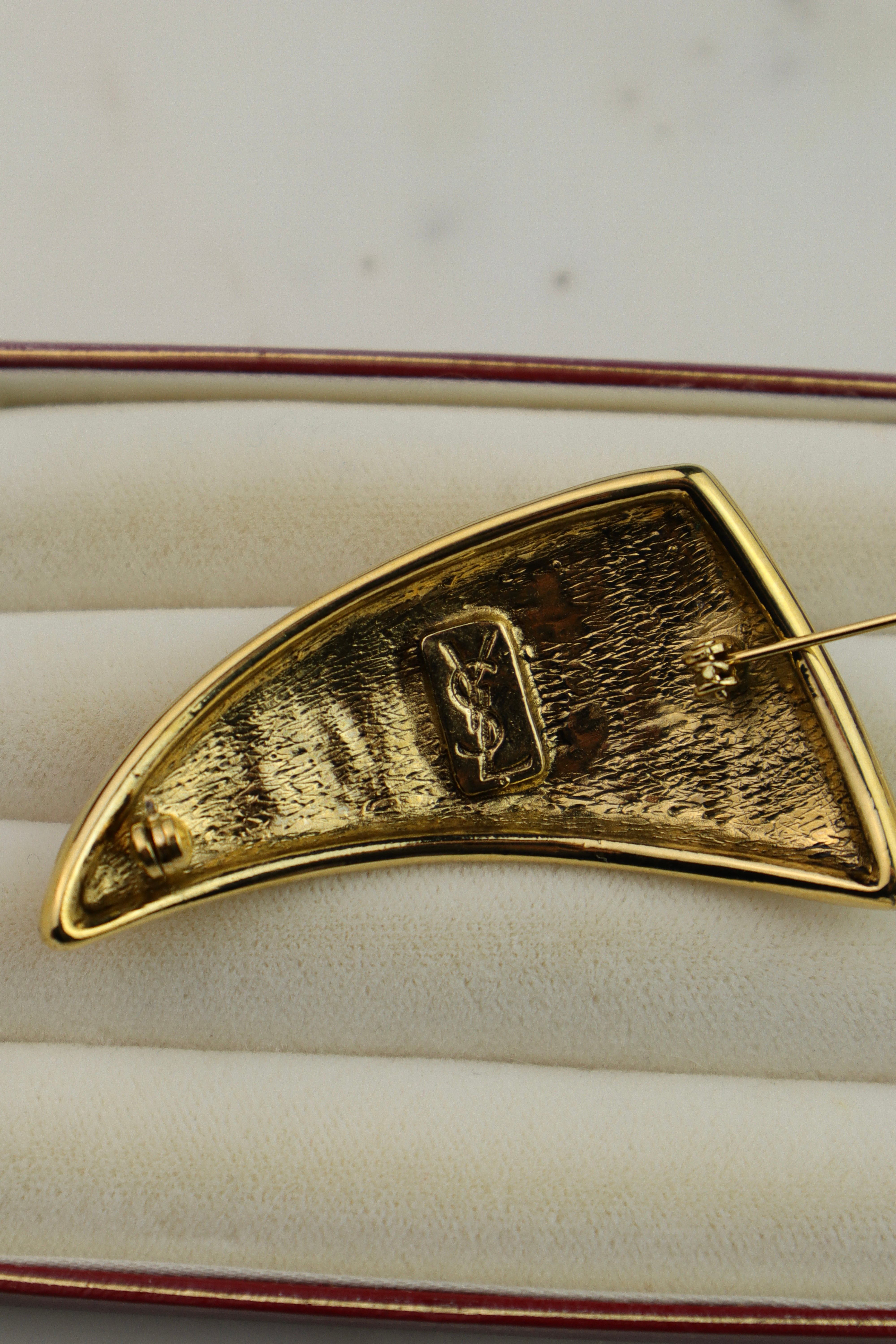 Yves Saint Laurent - vintage broszka półksiężyc