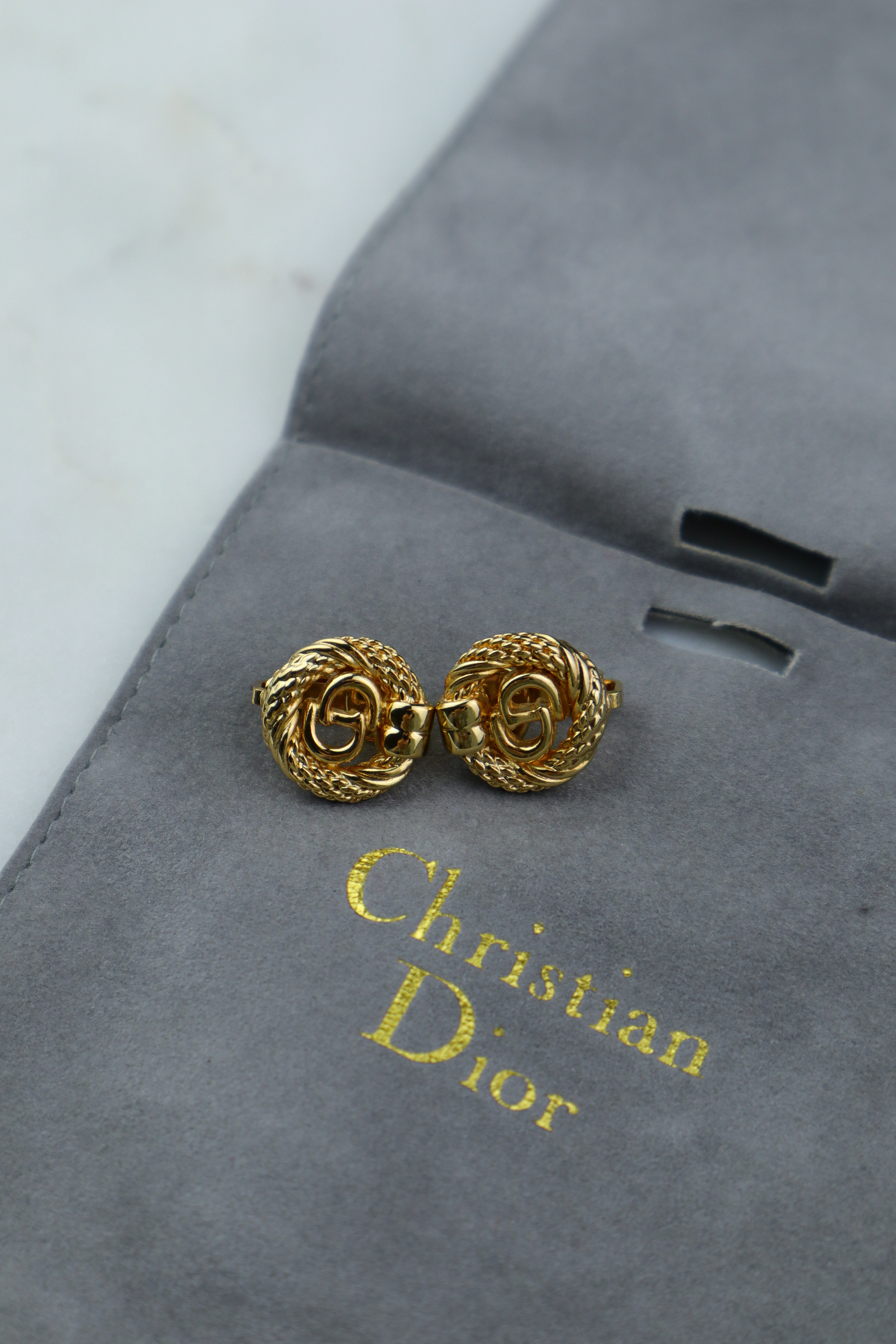Christian Dior - klipsy vintage w logowanie