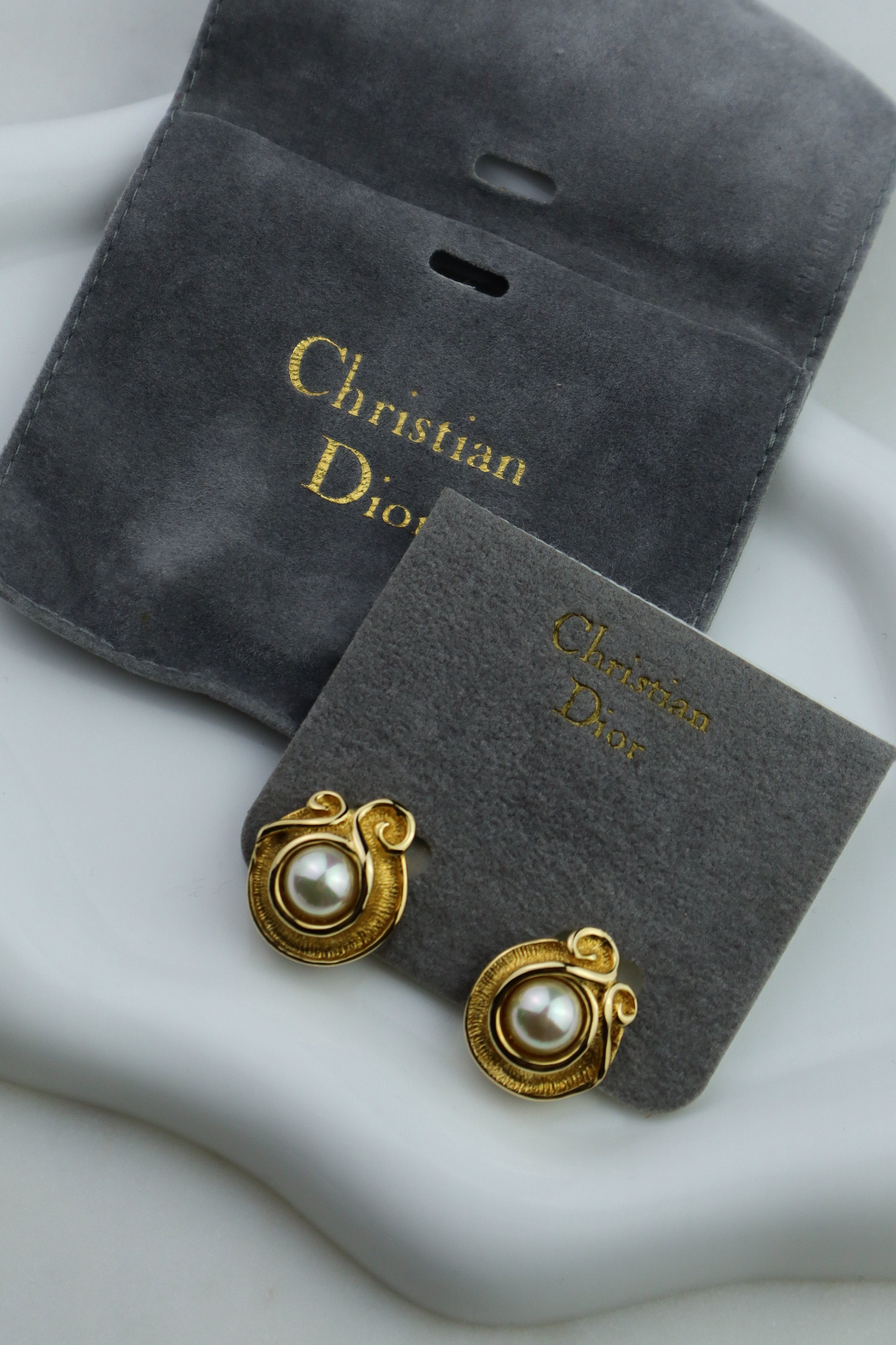 Christian Dior - vintage klipsy z perłą