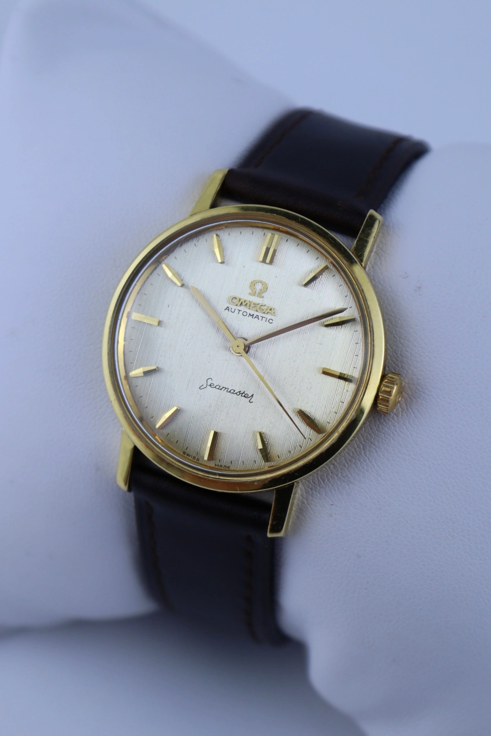 1962 18K Omega Seamaster Linen Dial 14765 cal. 552