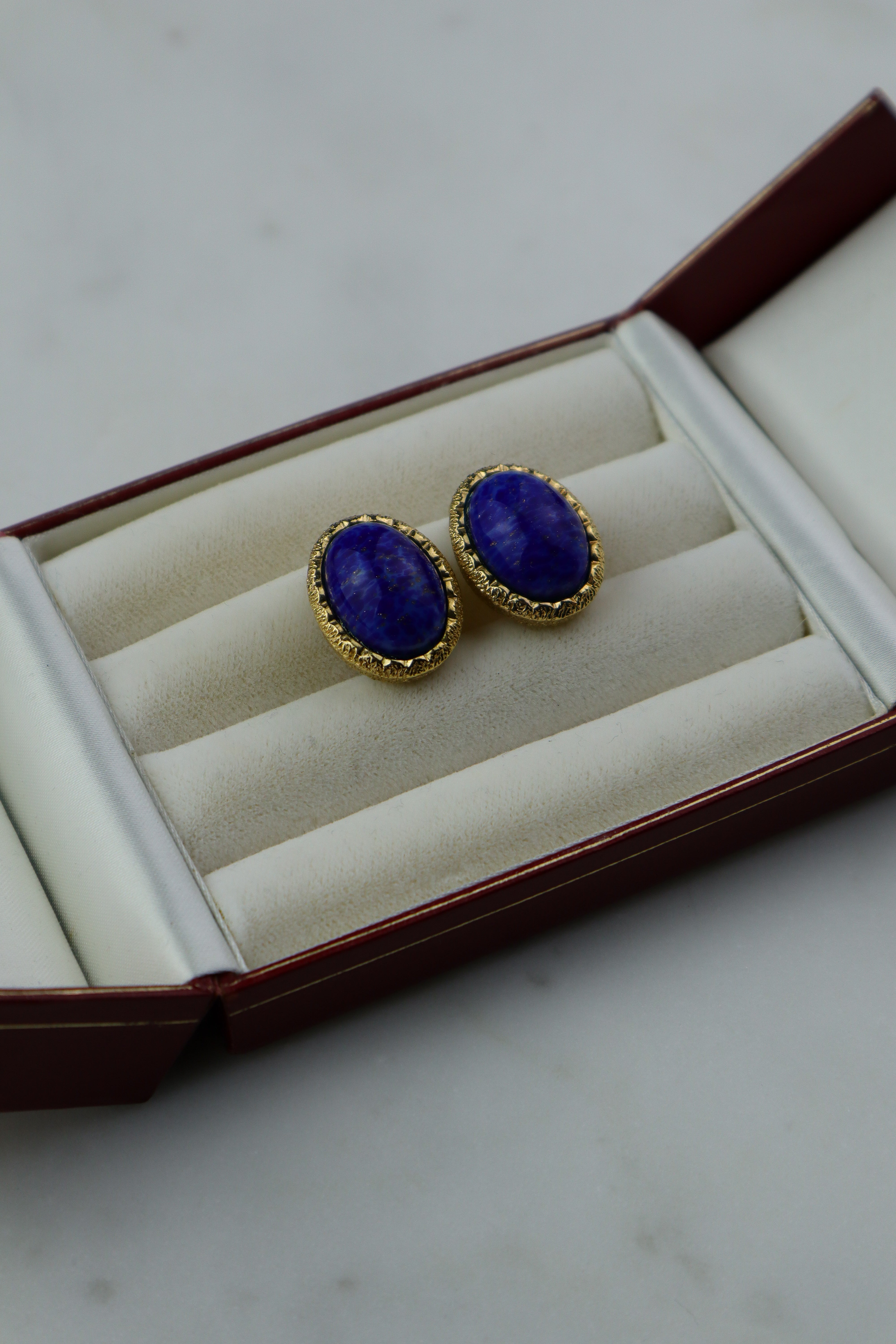 Christian Dior - klipsy vintage z kobaltowym kaboszonem "lapis lazuli"