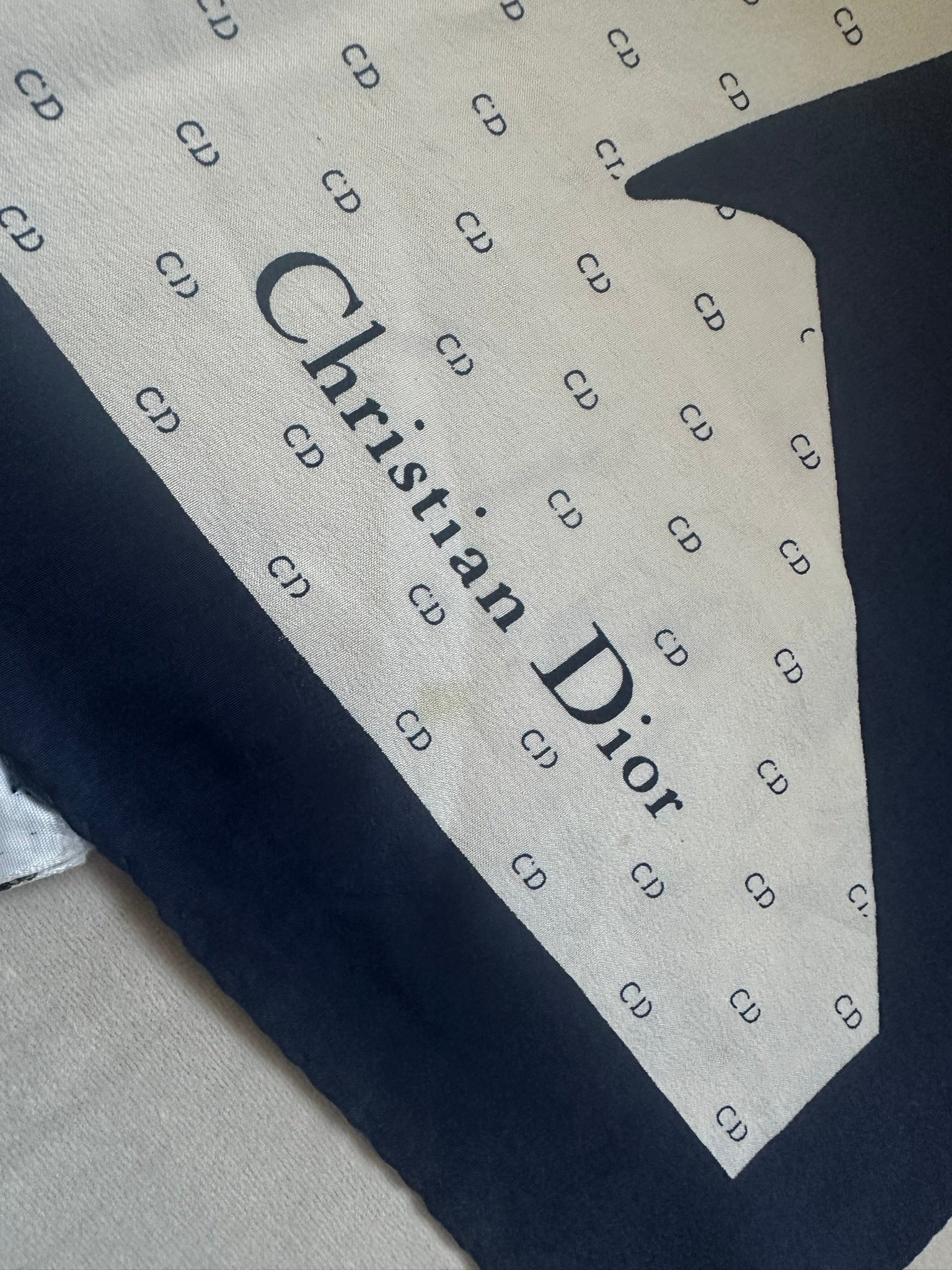 Christian Dior - jedwabna apaszka z logowaniem