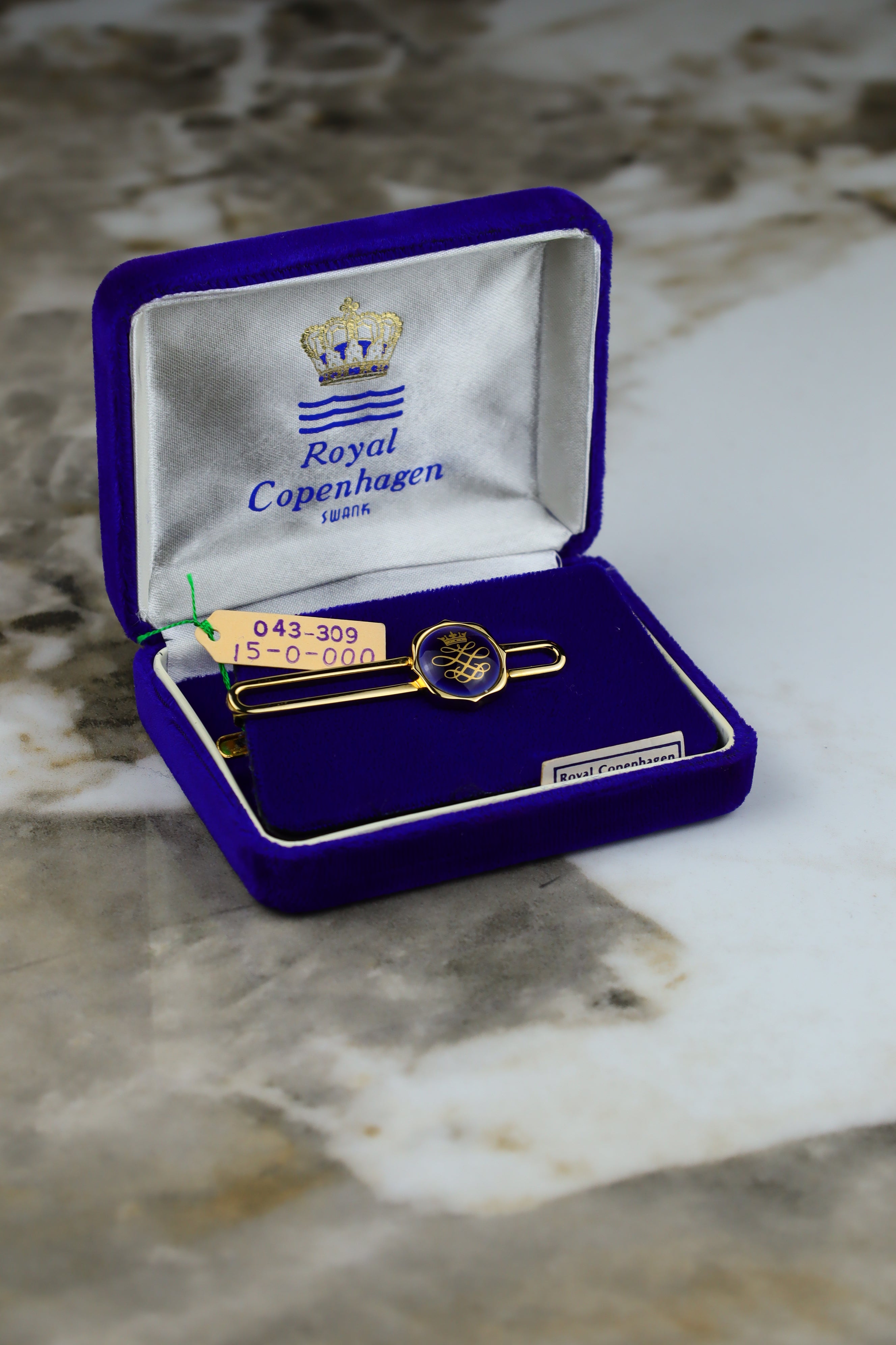 Royal Copenhagen – spinka do krawatu pozłacana z marynarskim emblematem (S17)