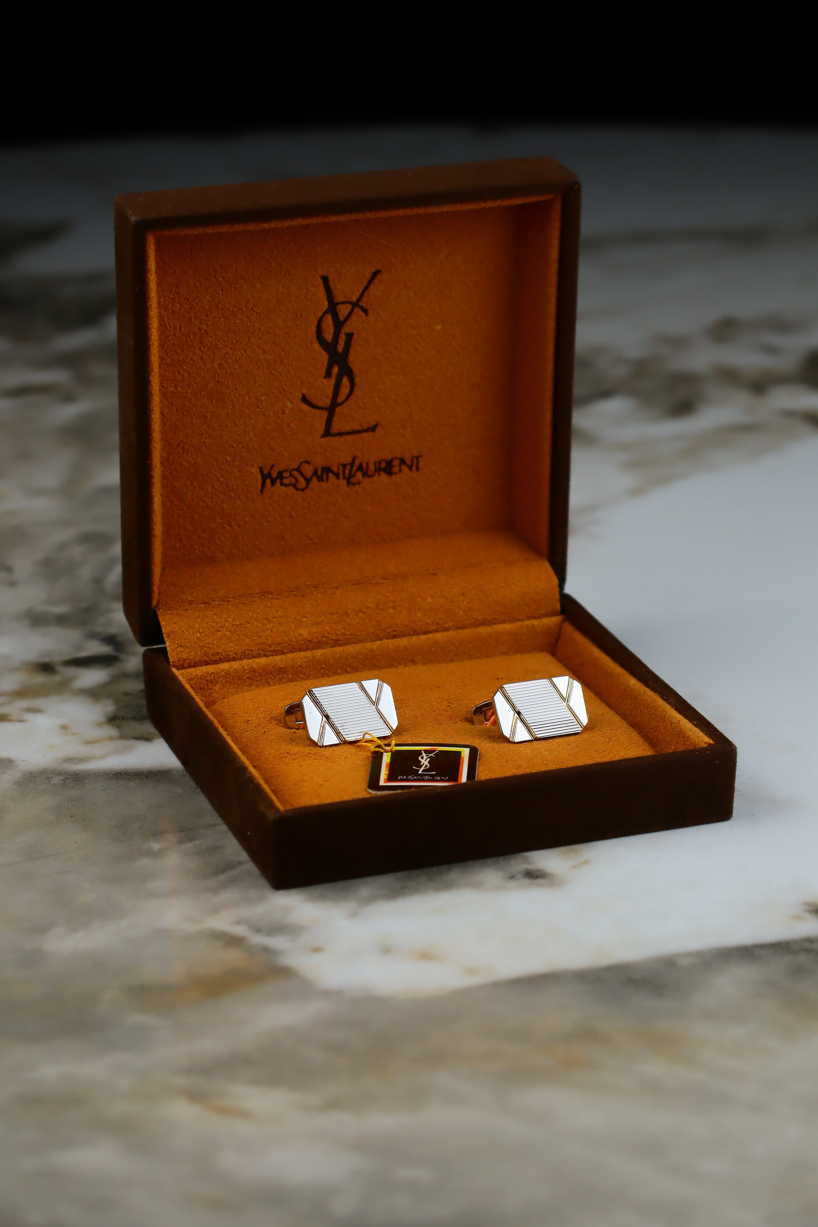 Yves Saint Laurent – spinki do mankietów stalowo-złote (S20)