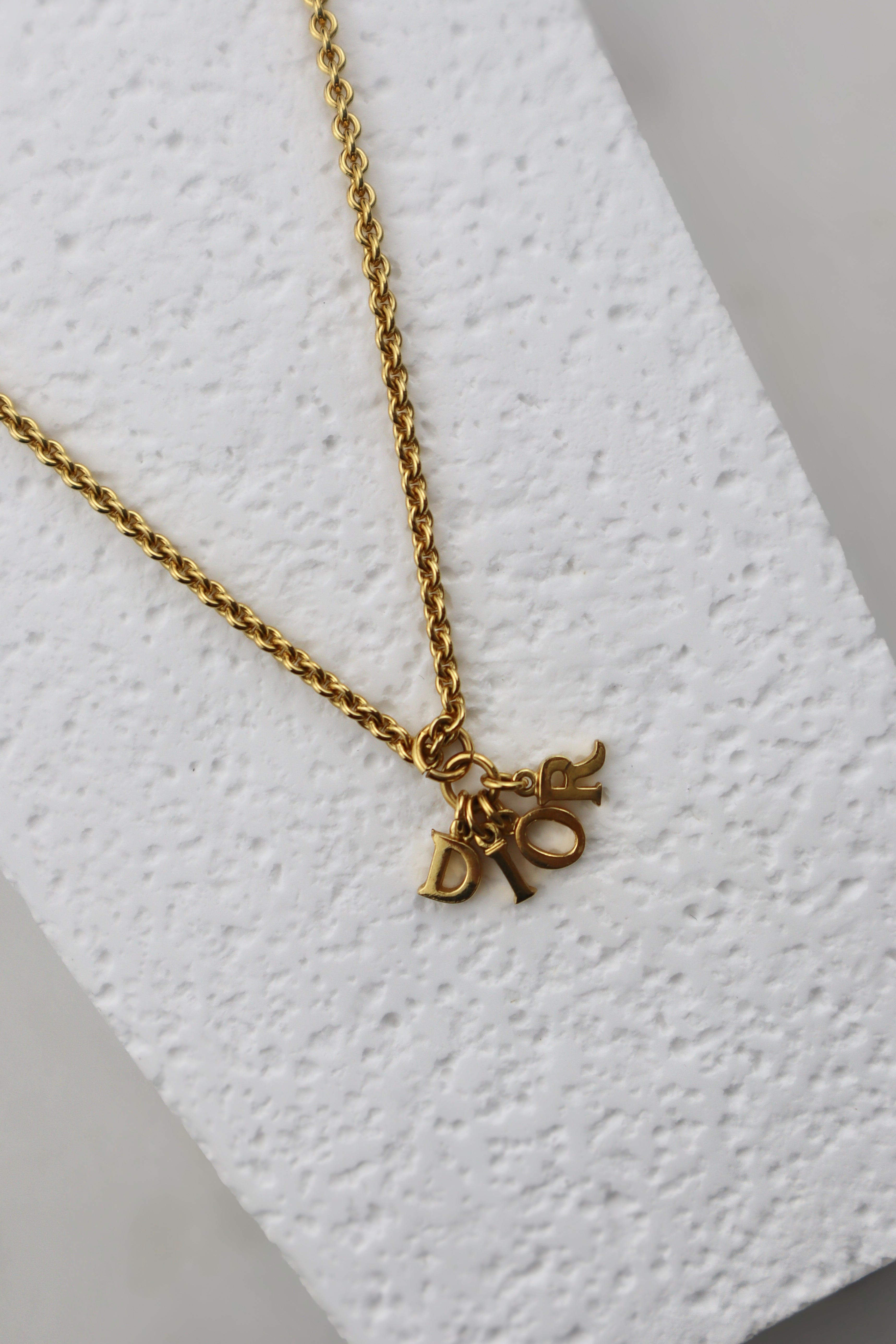 Christian Dior - pozłacany naszyjnik vintage z logowaniem