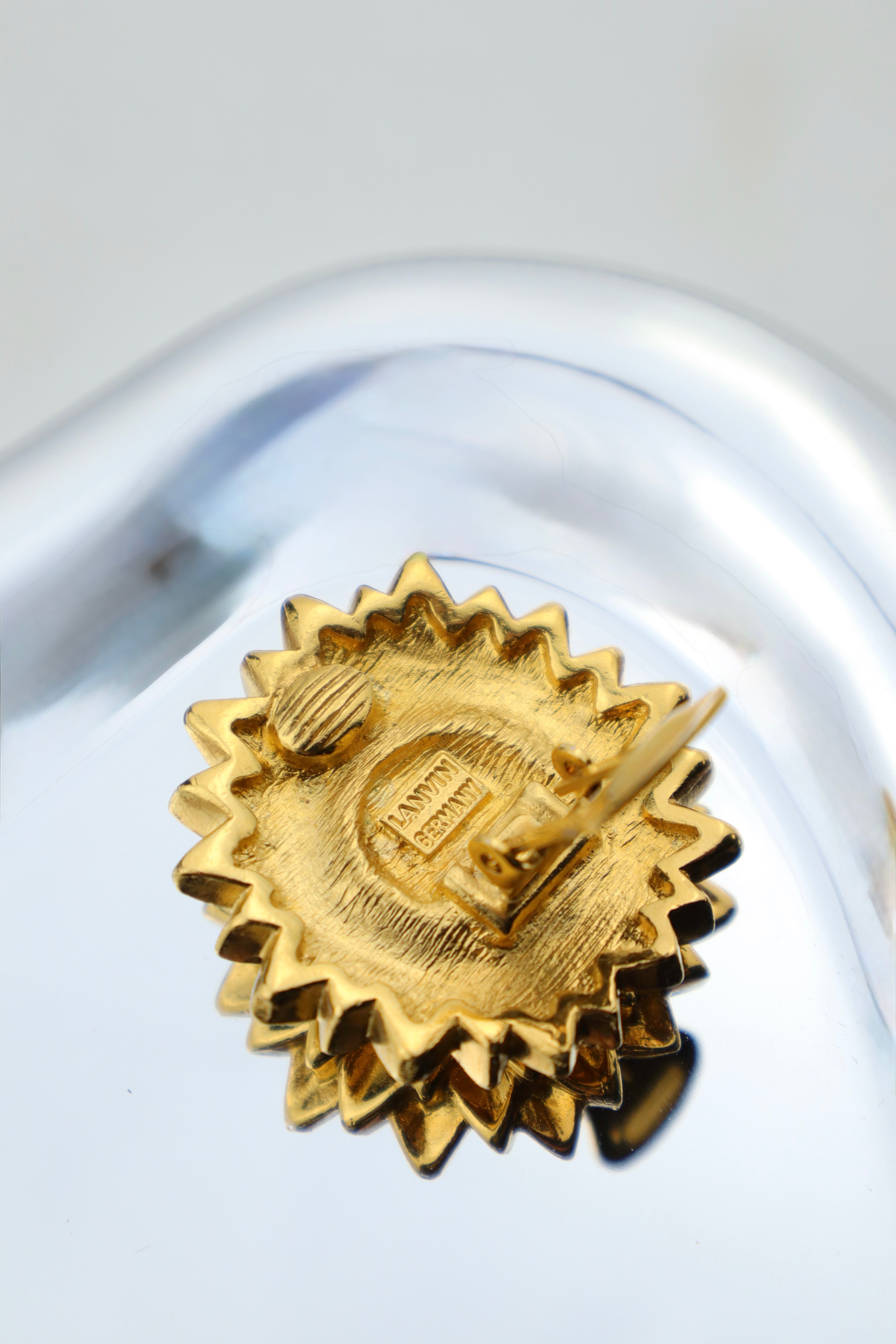 Lanvin - klipsy okazałe kwiaty