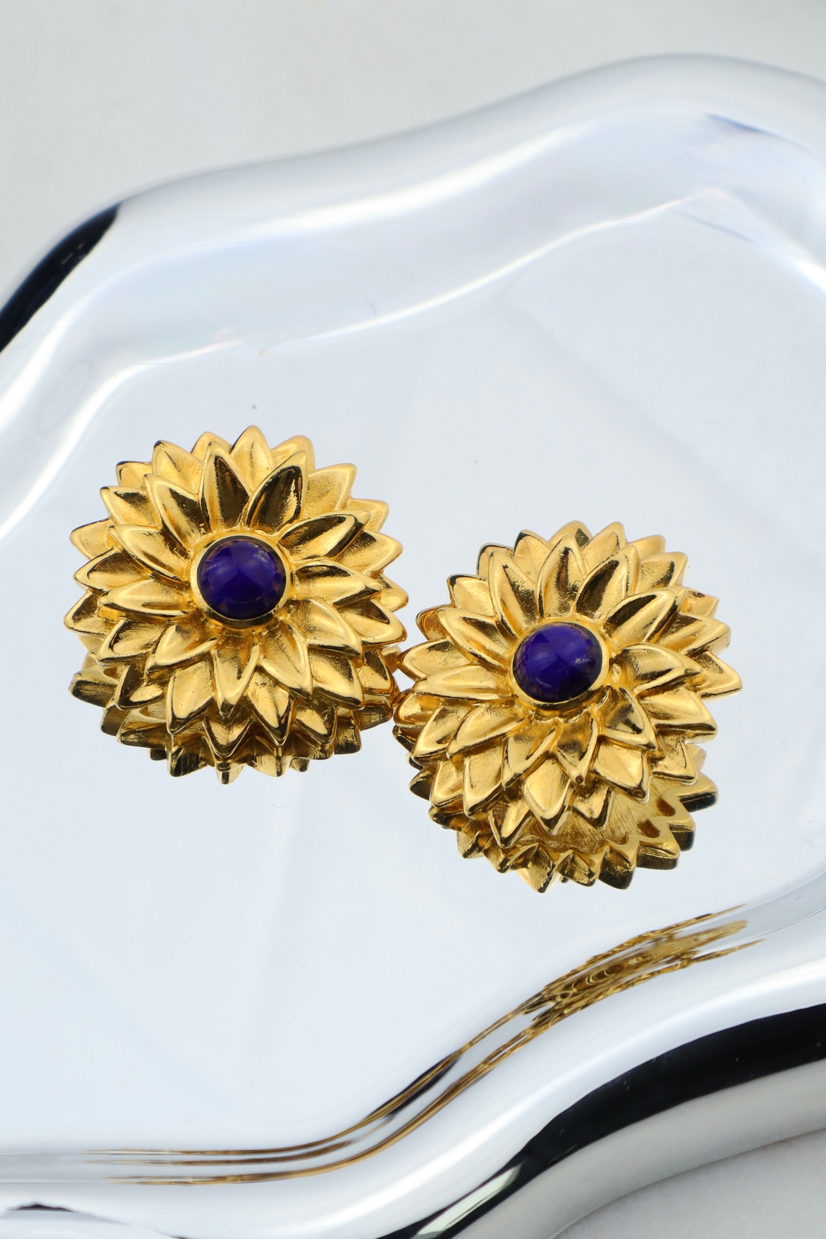 Lanvin - klipsy okazałe kwiaty